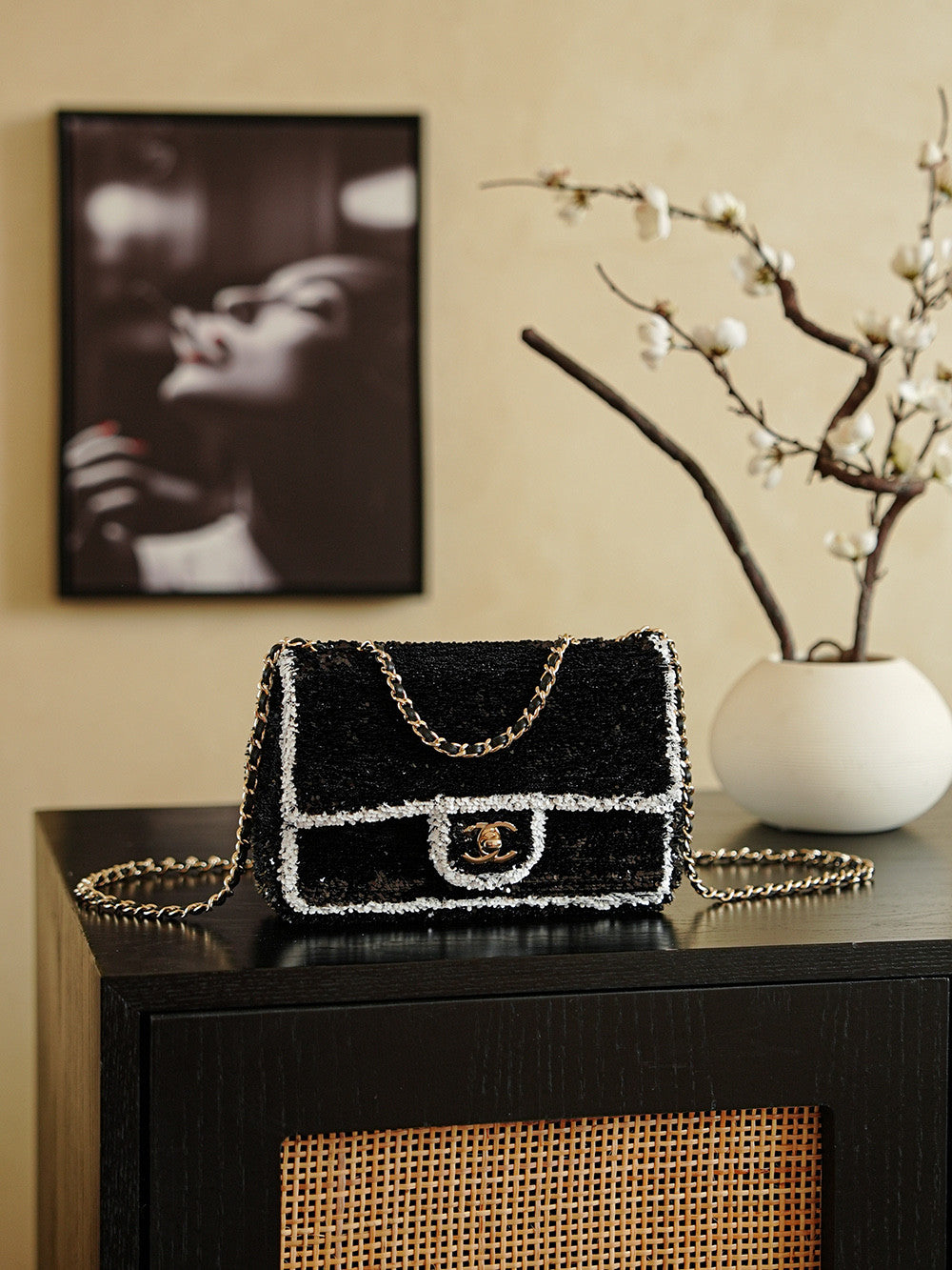 Chanel Autumn/winter Clutch Bag With Sequins And Gold Metal Accents Black And White Women's Crossbody Chain Bag Stylish Casual Elegant Bags  #82241A