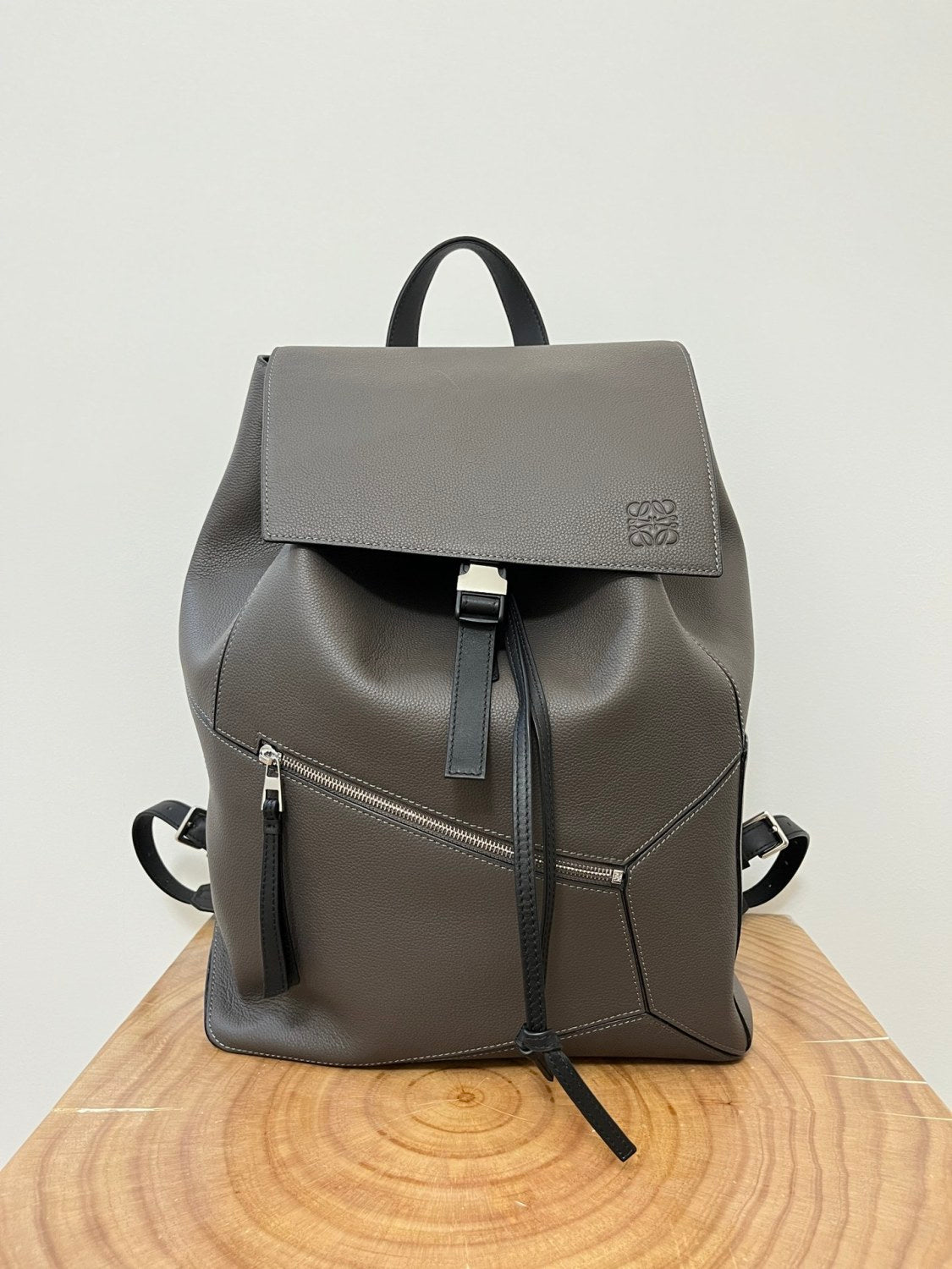 Loewe Jigsaw Backpack Men's Spring And Summer Fashion Luxury Temperament Colour Blocking Shoulder Bag Bags #81371