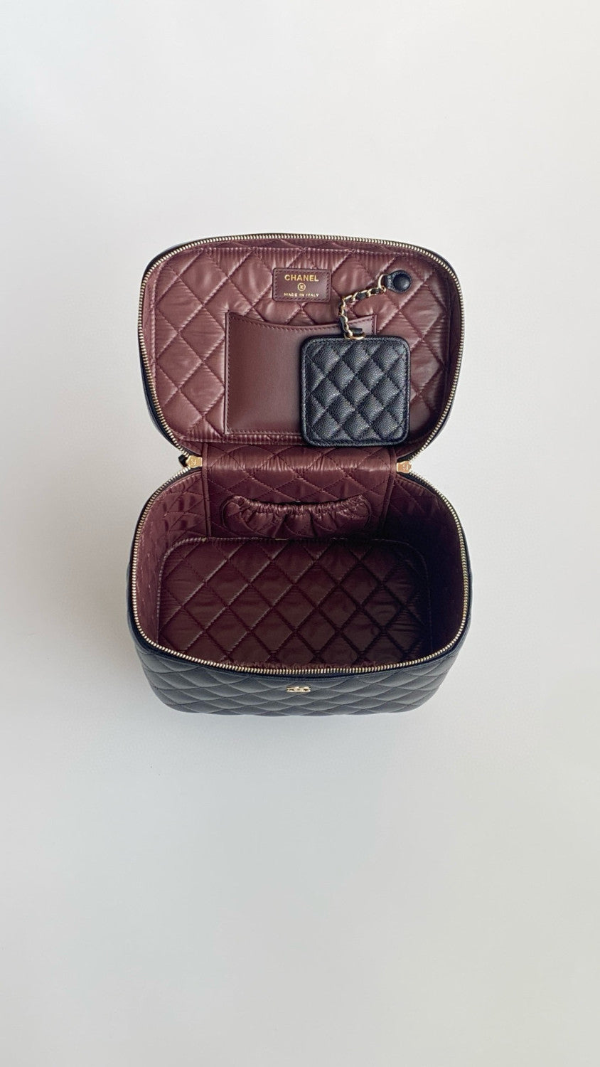 Chanel Women's Vanity Checkered Gold Buckle Leather Handbag Solid Color Casual Cosmetic Bag Bags AP2573-Y04059-C3906 #76829