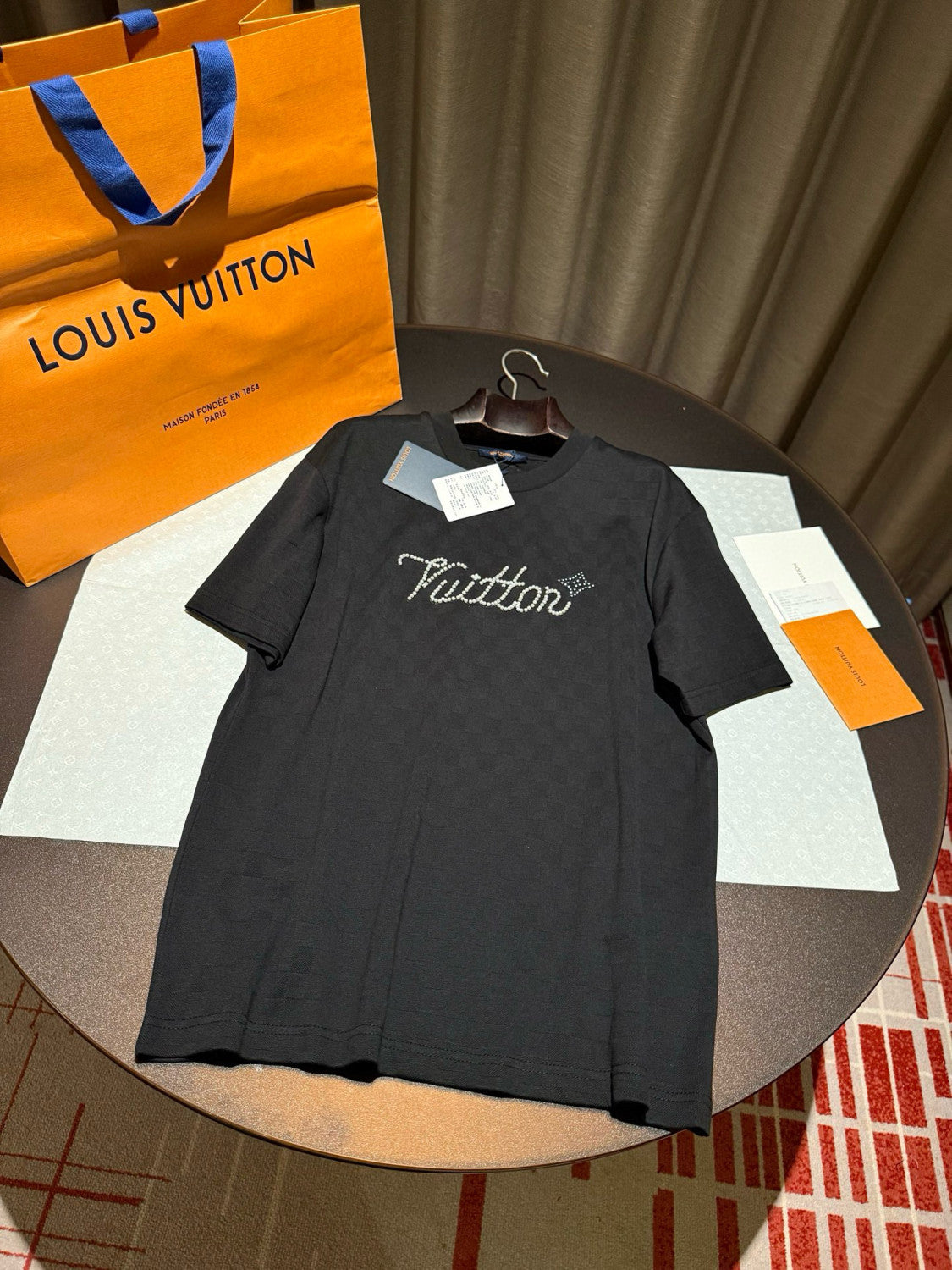 Louis Vuitton Men's Short-sleeved T-shirt Damier Pattern Bead Embroidered Cursive Signature New Style #325063