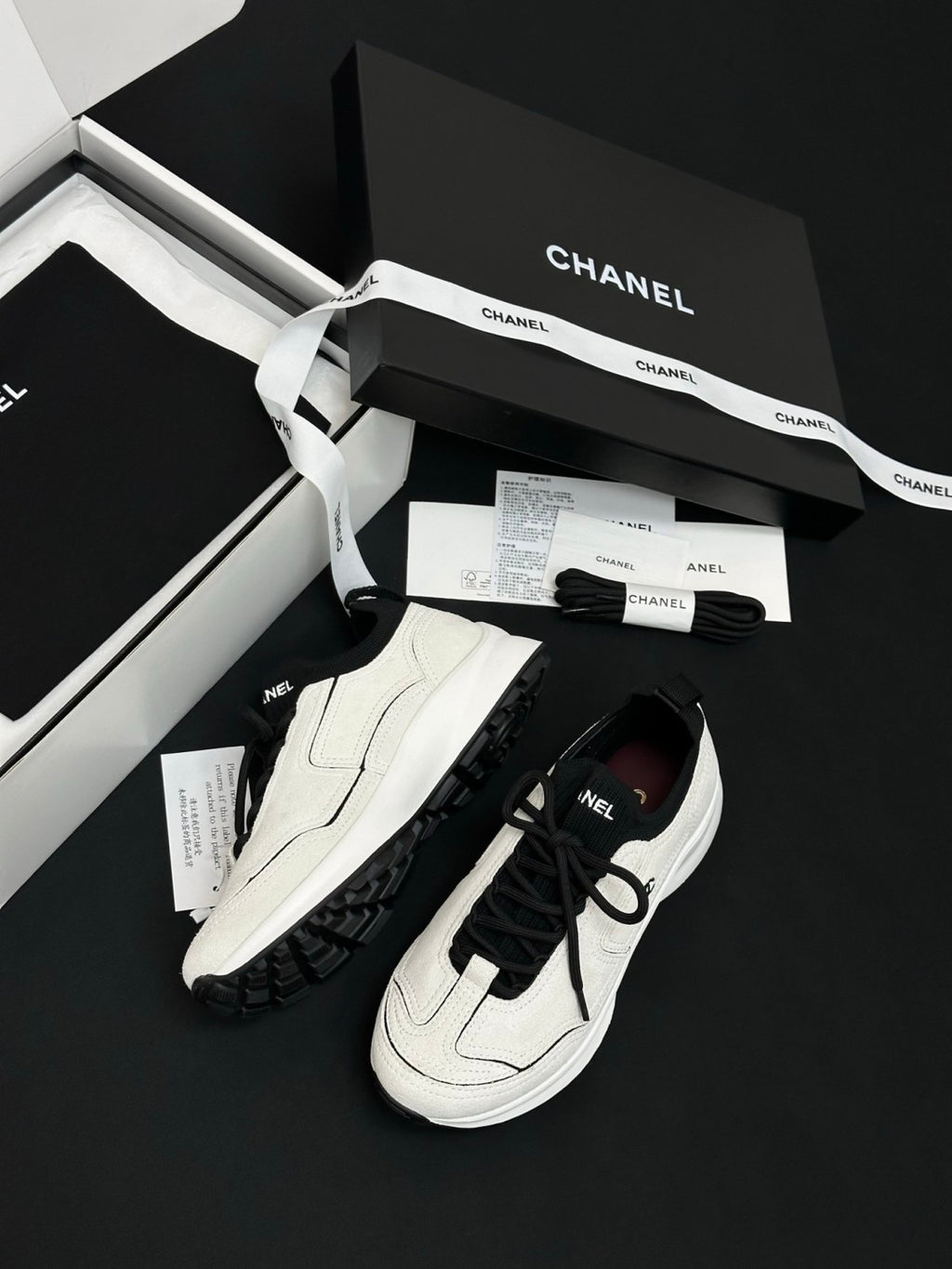 Chanel Cc Retro Casual Sneakers #387599