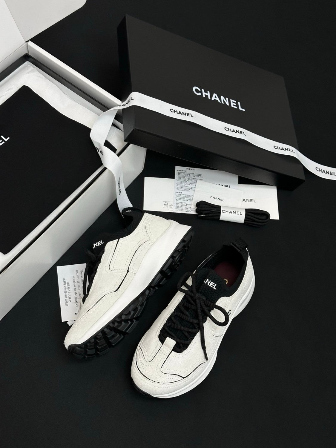 Chanel Cc Retro Casual Sneakers #387599
