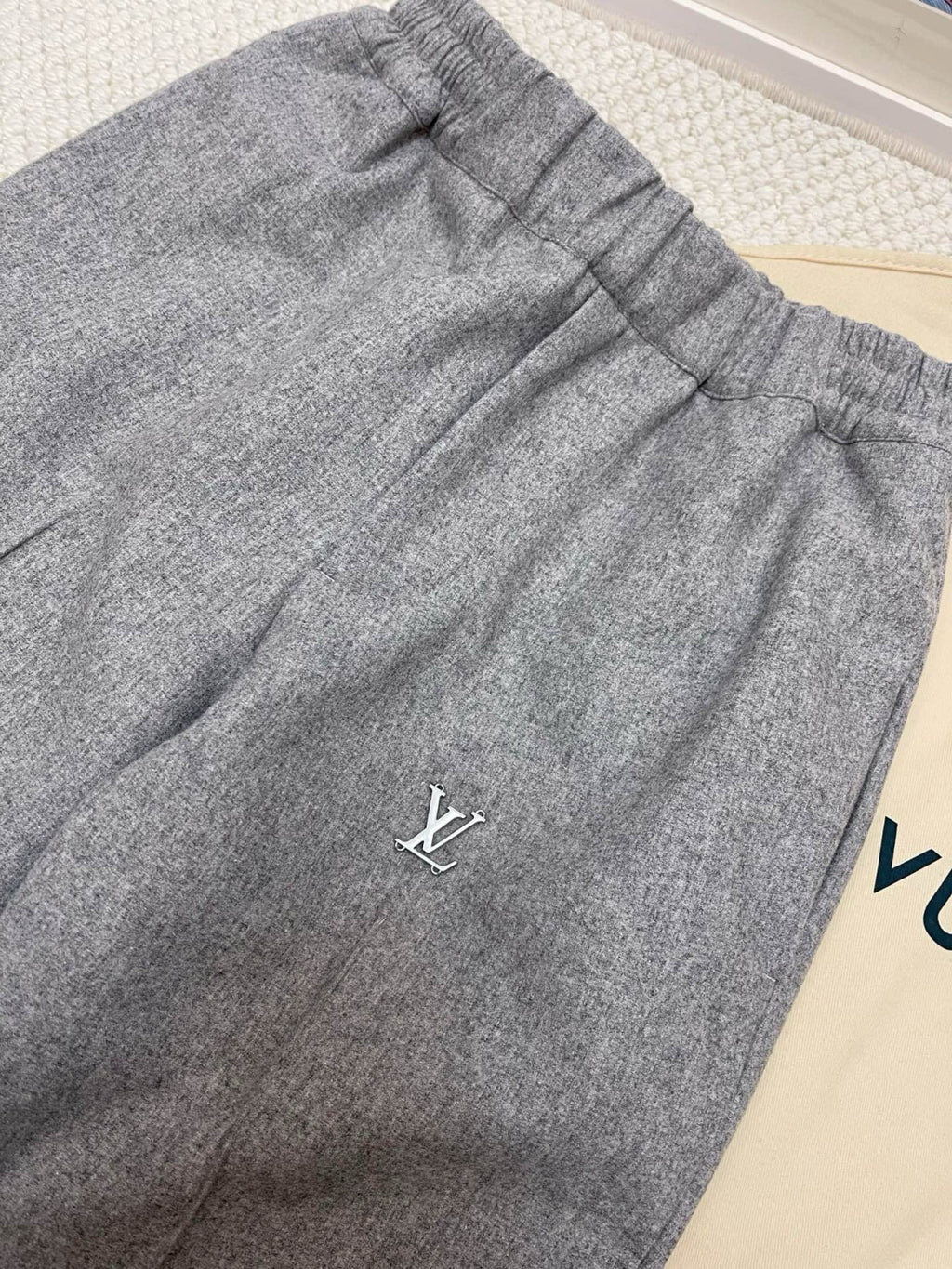 Louis Vuitton Men's Spring And Fall Solid Color Wool Fabric Drawstring Tie Casual Pants #76271