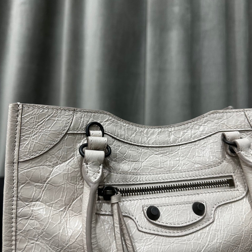 Balenciaga Le City Vertical Tote Bag Motorcycle Bag Cracked Old Retro Rivet Tassel Zipper Commuting Casual Bag #332658