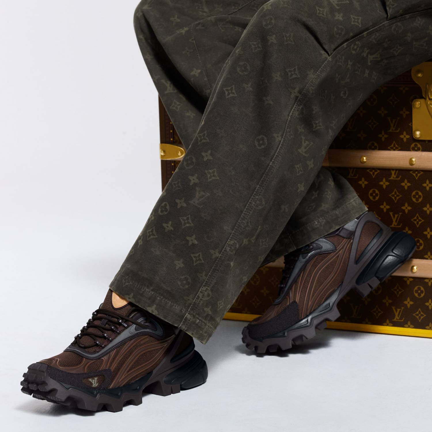 LOUIS VUITTON LV Summit Sneaker Shoes #378730