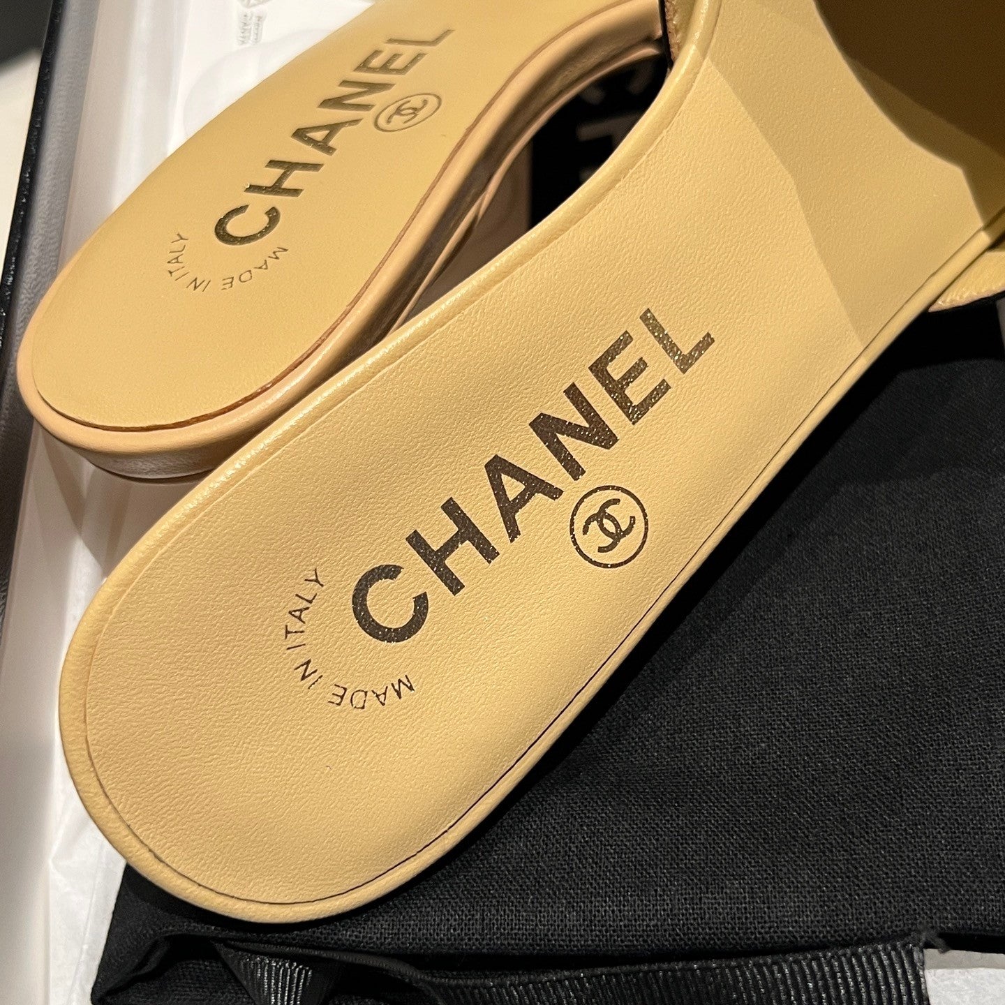 CHANEL Mules Lambskin Beige Black #386260