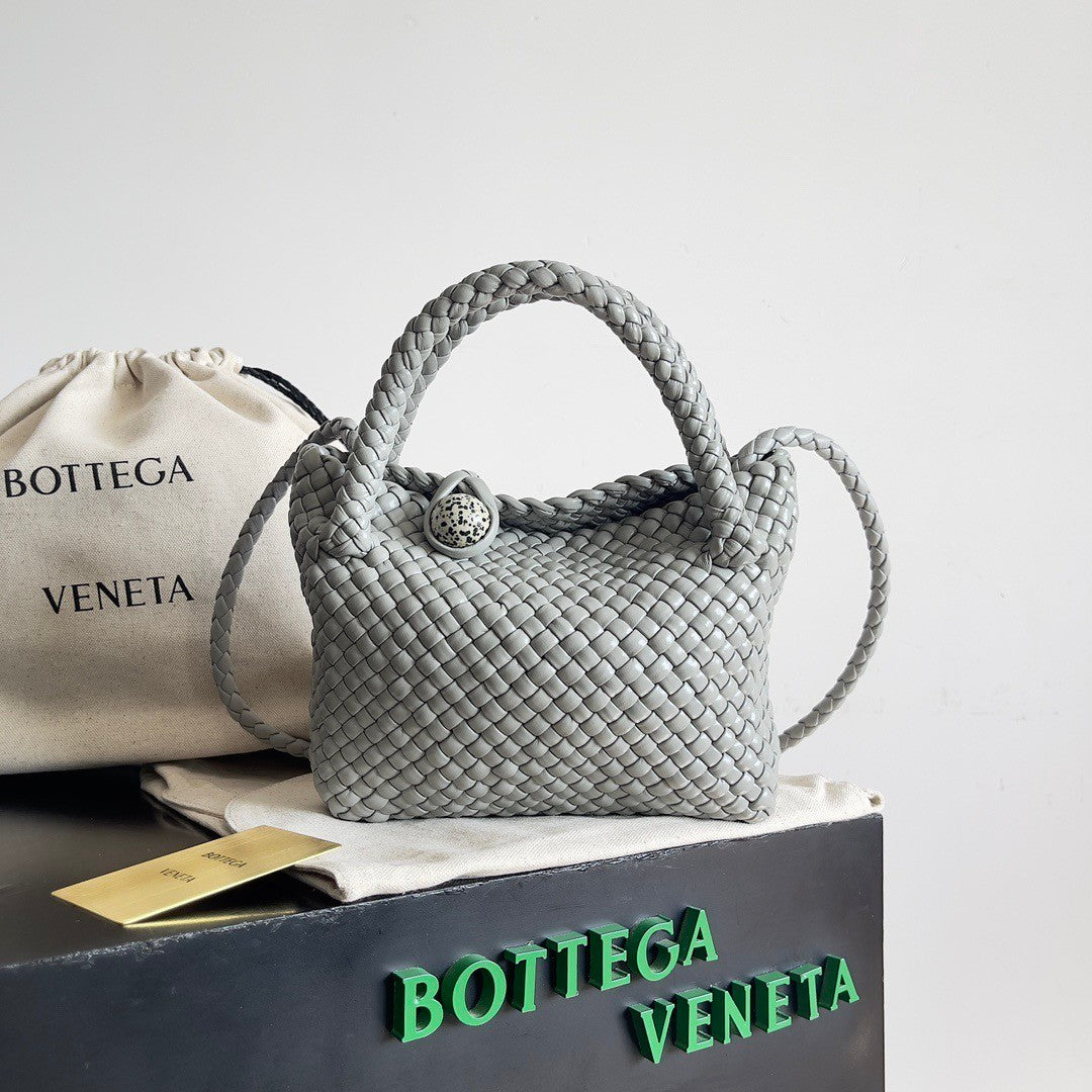 Bottega Veneta 26SS Tosca Shoulder Bag Handheld Classic Women's Woven Bag #195275
