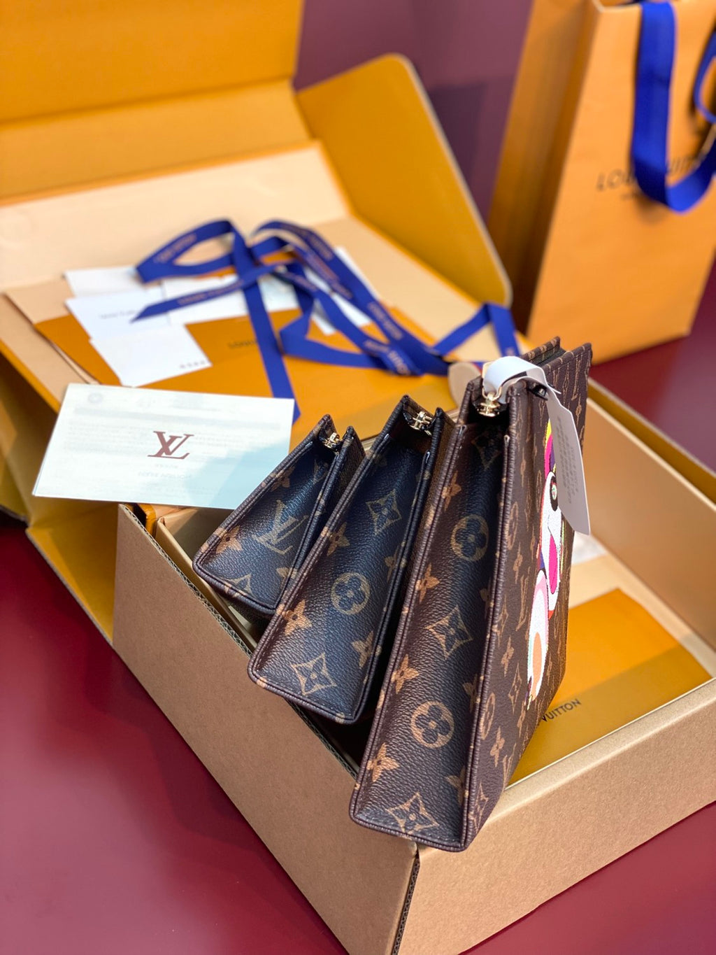 Louis Vuitton LV x TM Women's Solid Color Letter Print Graffiti Pattern Leather Zipper Closure Three-in-One Clutch Bag Bags #77916