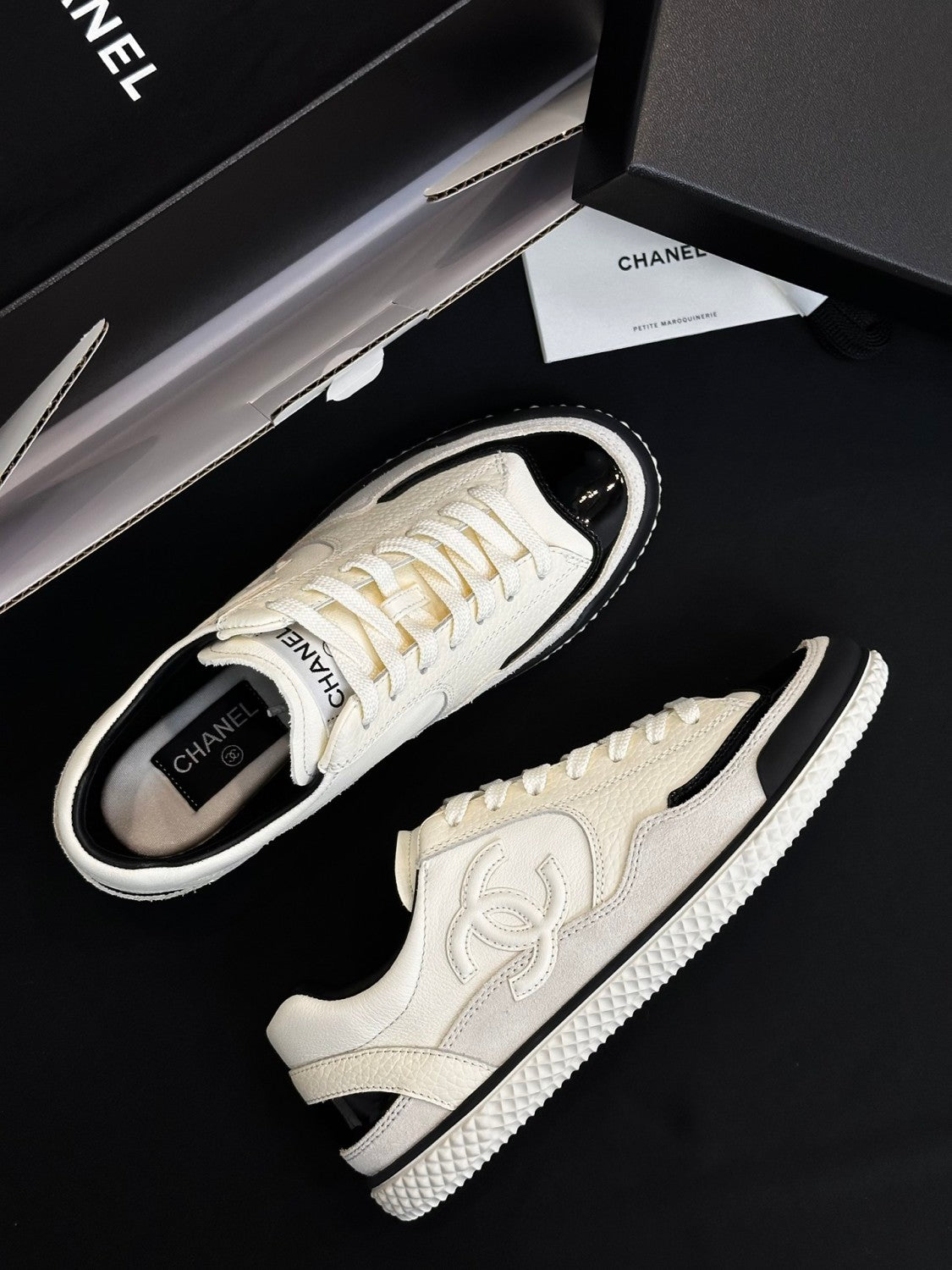 Chanel Thin-soled Sneakers Moral Training Shoes #382625