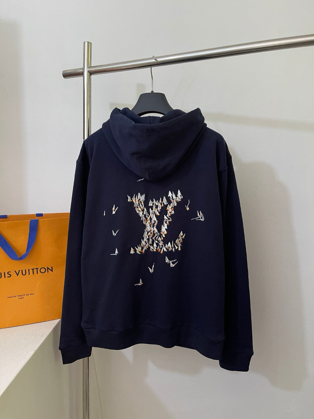 Louis Vuitton Men's Spring/Autumn Solid Color Casual Letter Embroidery Pattern Hooded Long Sleeve Sweatshirt #78239