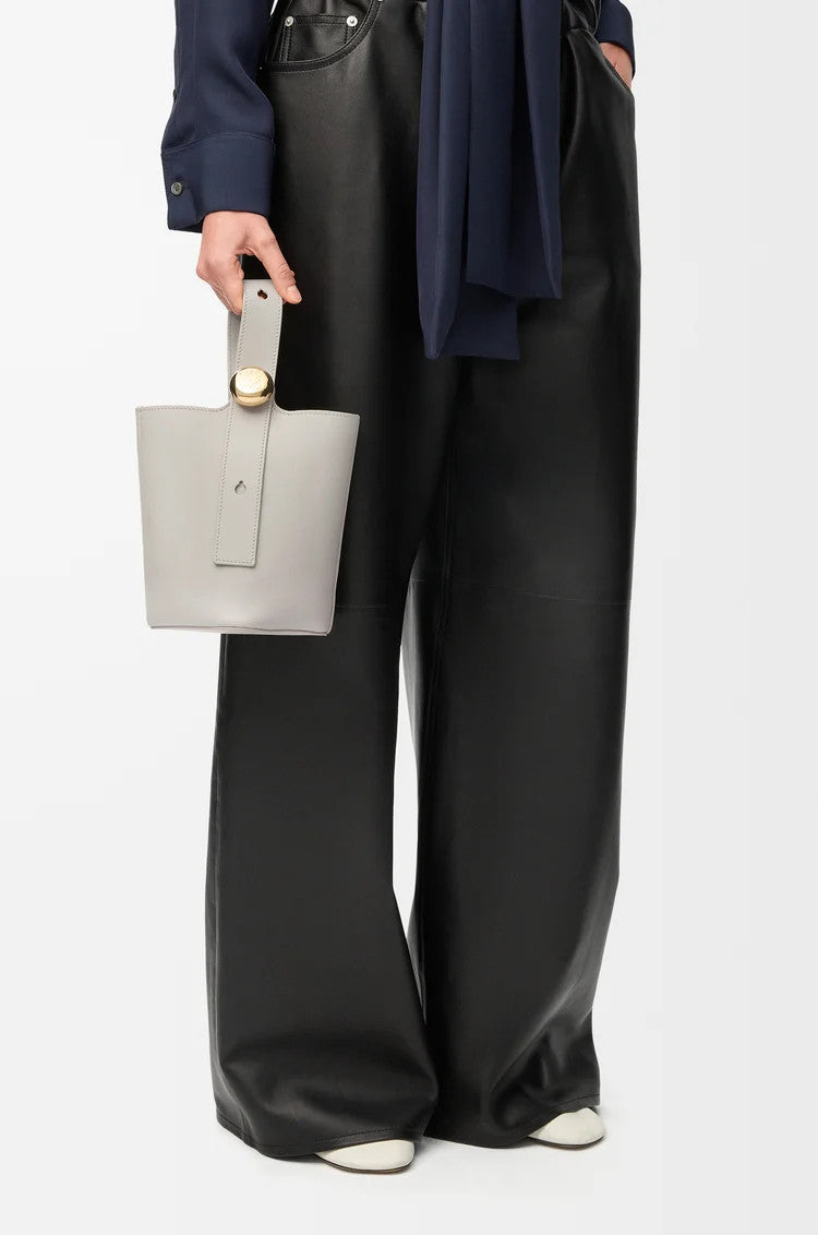 Loewe Mini Pebble Bucket In Smooth Calfskin Bags Stylish Casual Yet Luxurious And Elegant Crossbody Bag #196299