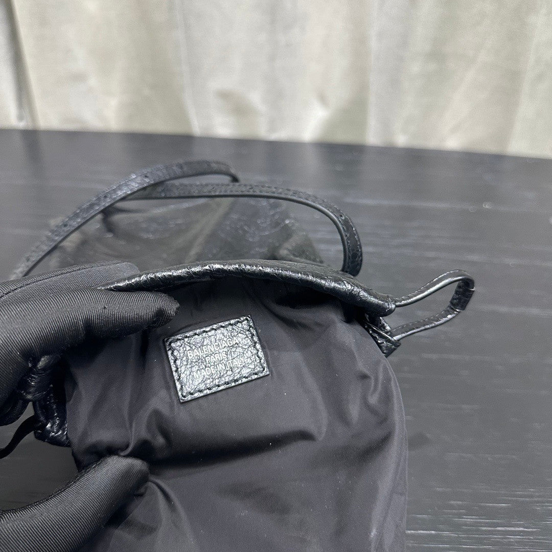 Balenciaga Men's Shopper Phone Holder #335825