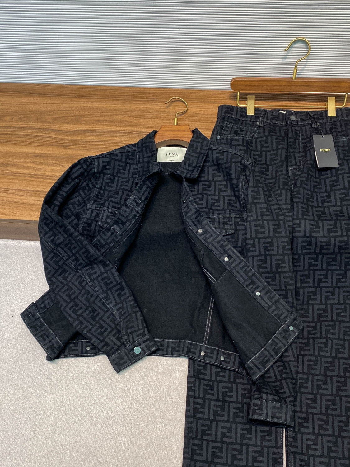 Fendi FF Motif Denim Jacket Long Jeans Jeans Black #333143