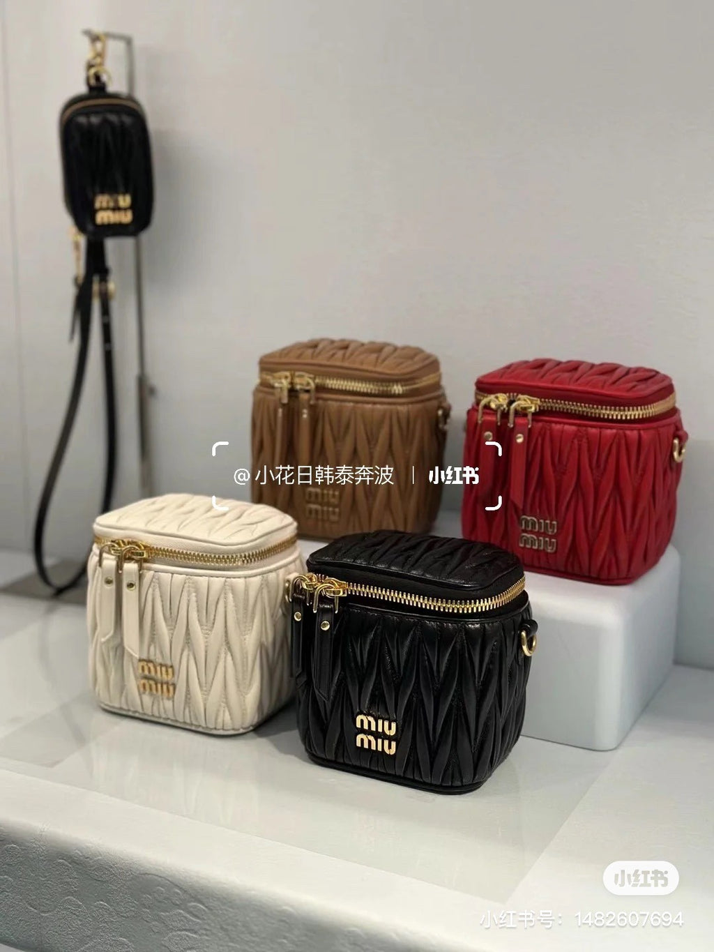 Miumiu Matelassé Women's Solid Colour Soft Sheep Leather Ultra Mini Handbag Shoulder Crossbody Bag Bags #76617