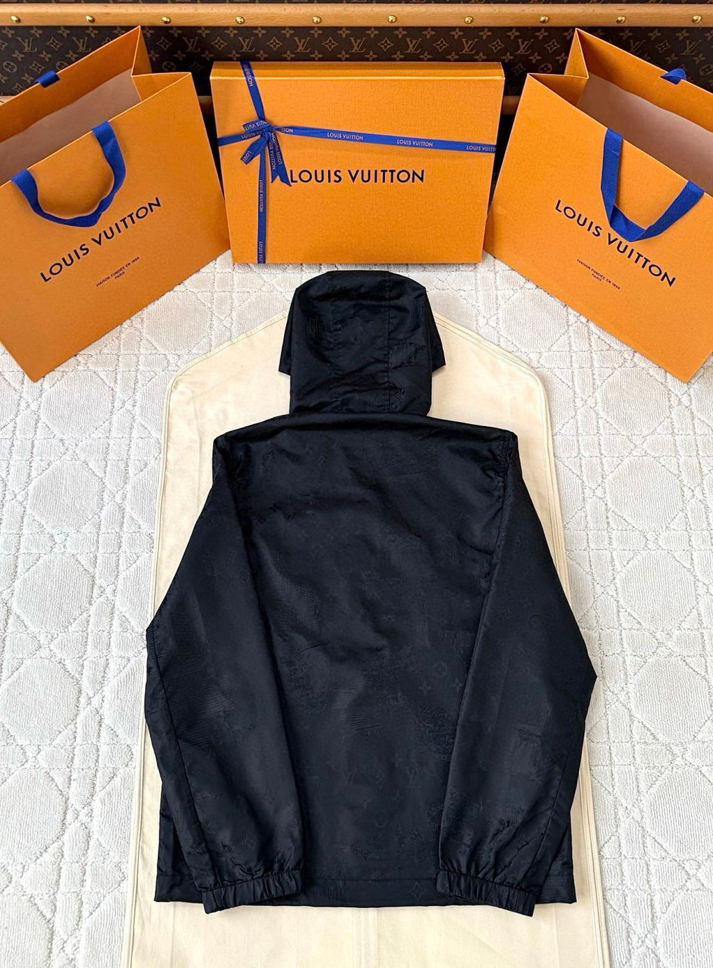 Louis Vuitton Men's Spring and Autumn Solid Color Logo Pattern Full Print Zipper Hooded Long Sleeve Jacket #76377