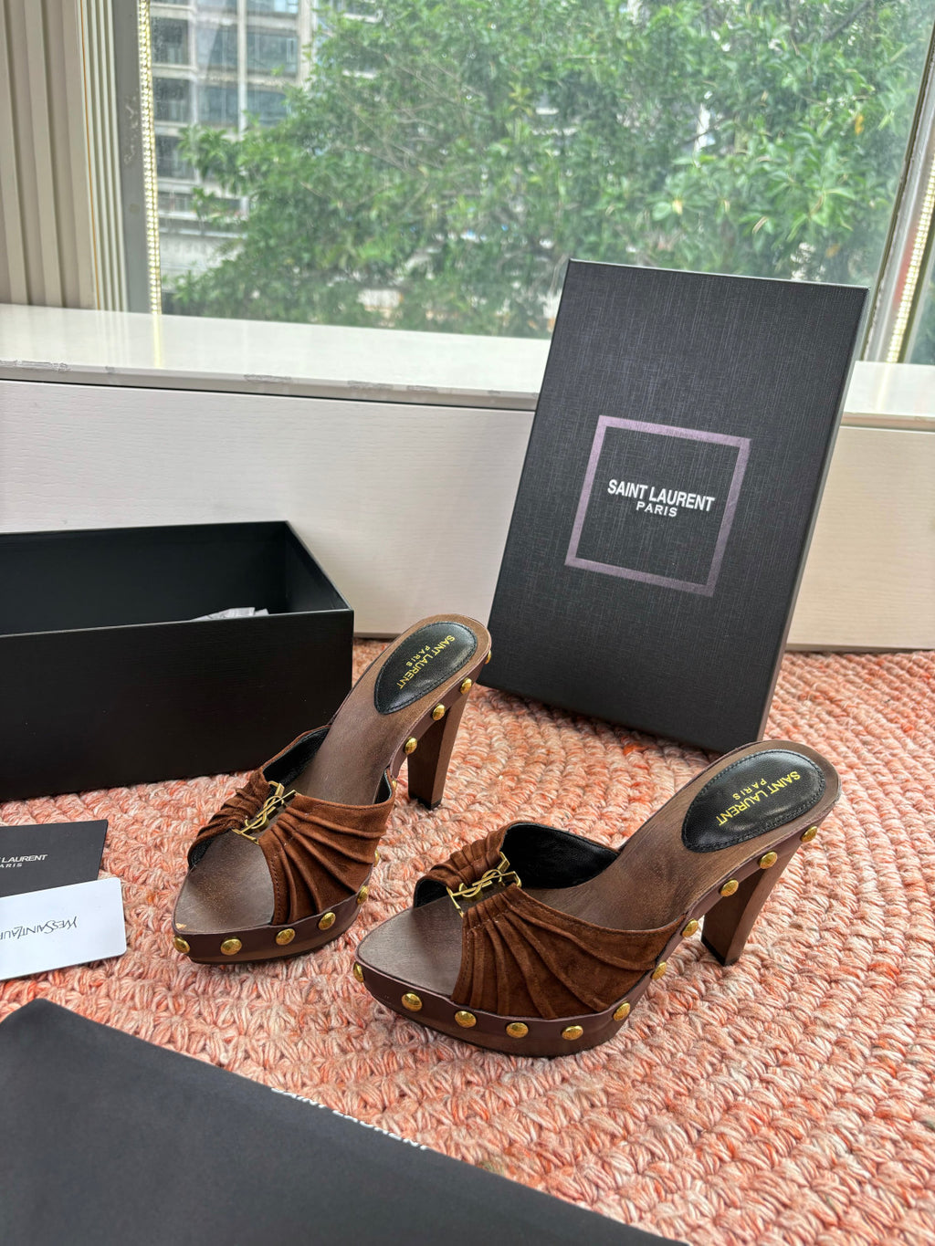 Saint Laurent BABYLONE Clogs in Smooth Leather #379492