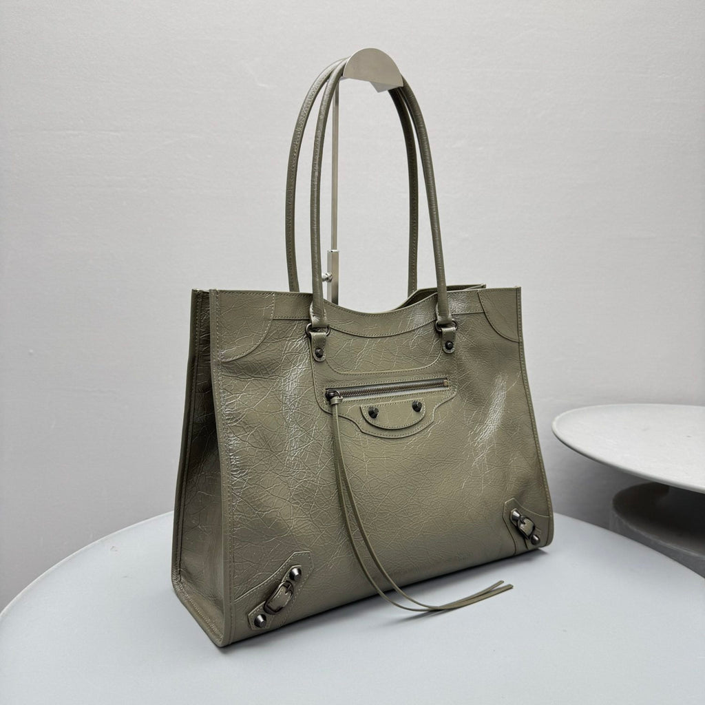 Balenciaga Women's Le City Tote Bag Medium in Black #336744
