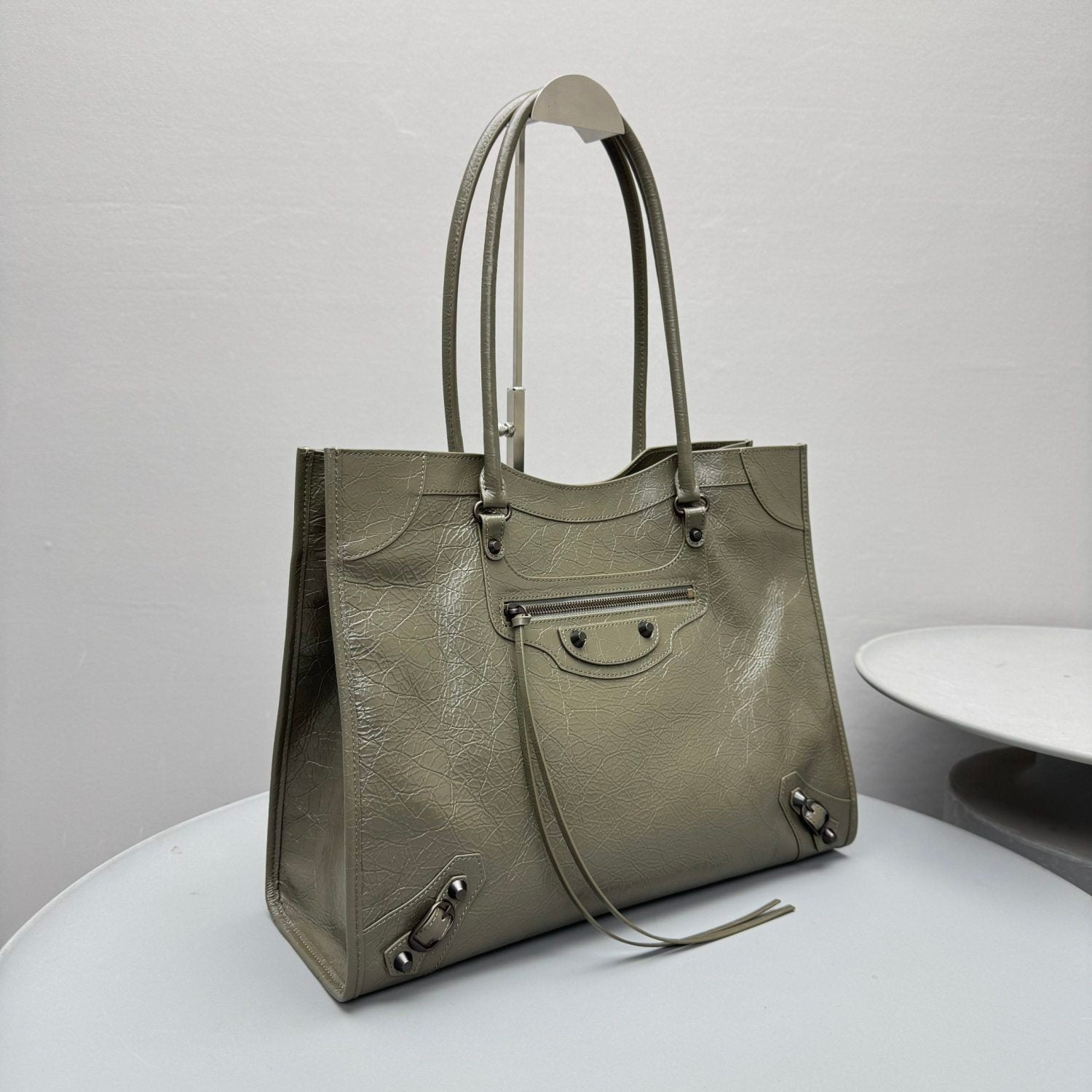 Balenciaga Women's Le City Tote Bag Medium in Black #336744