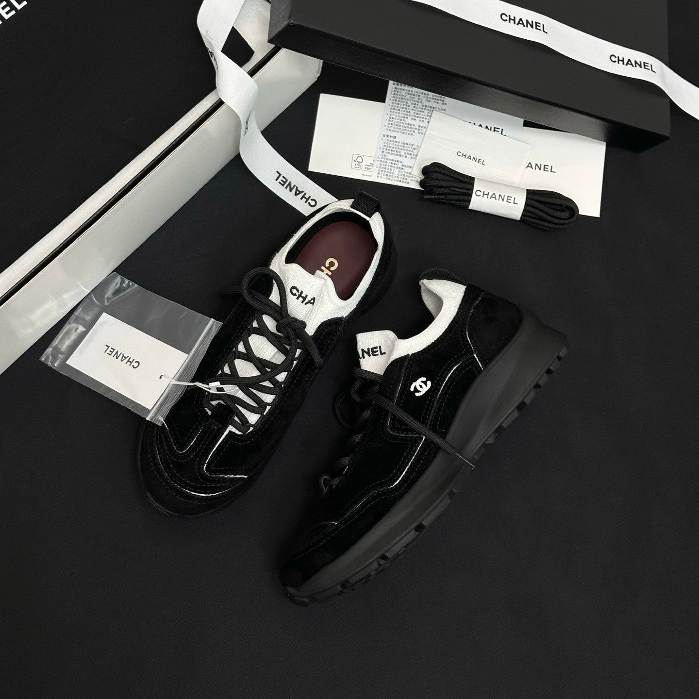 Chanel Cc Retro Casual Sneakers #387599