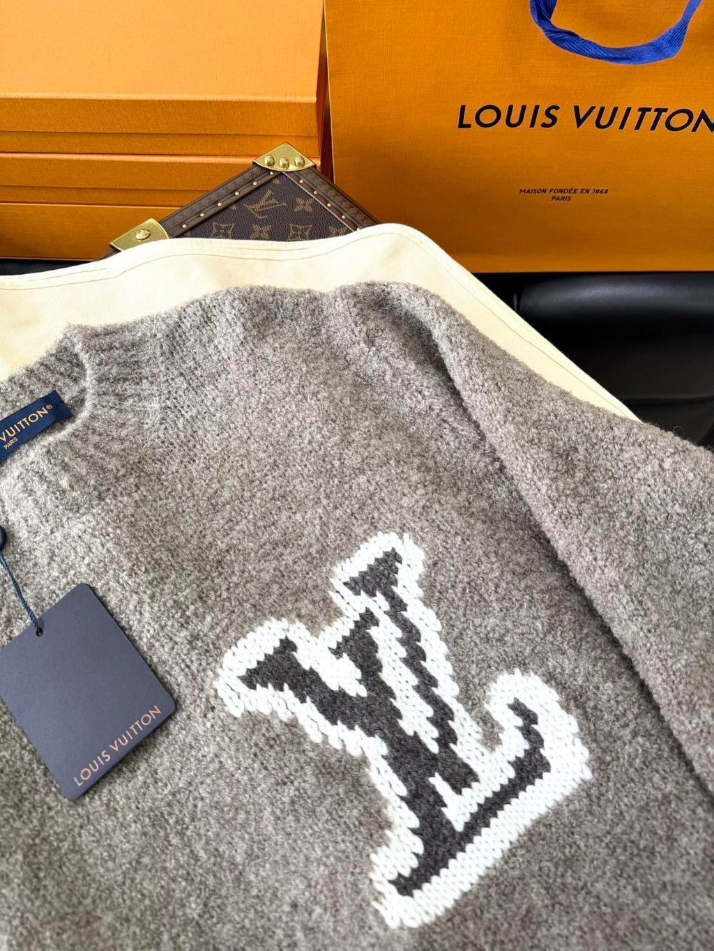 Louis Vuitton Men's Spring and Autumn Solid Color Letter Printed Crew Neck Wool Knit Long Sleeve Sweater #74694