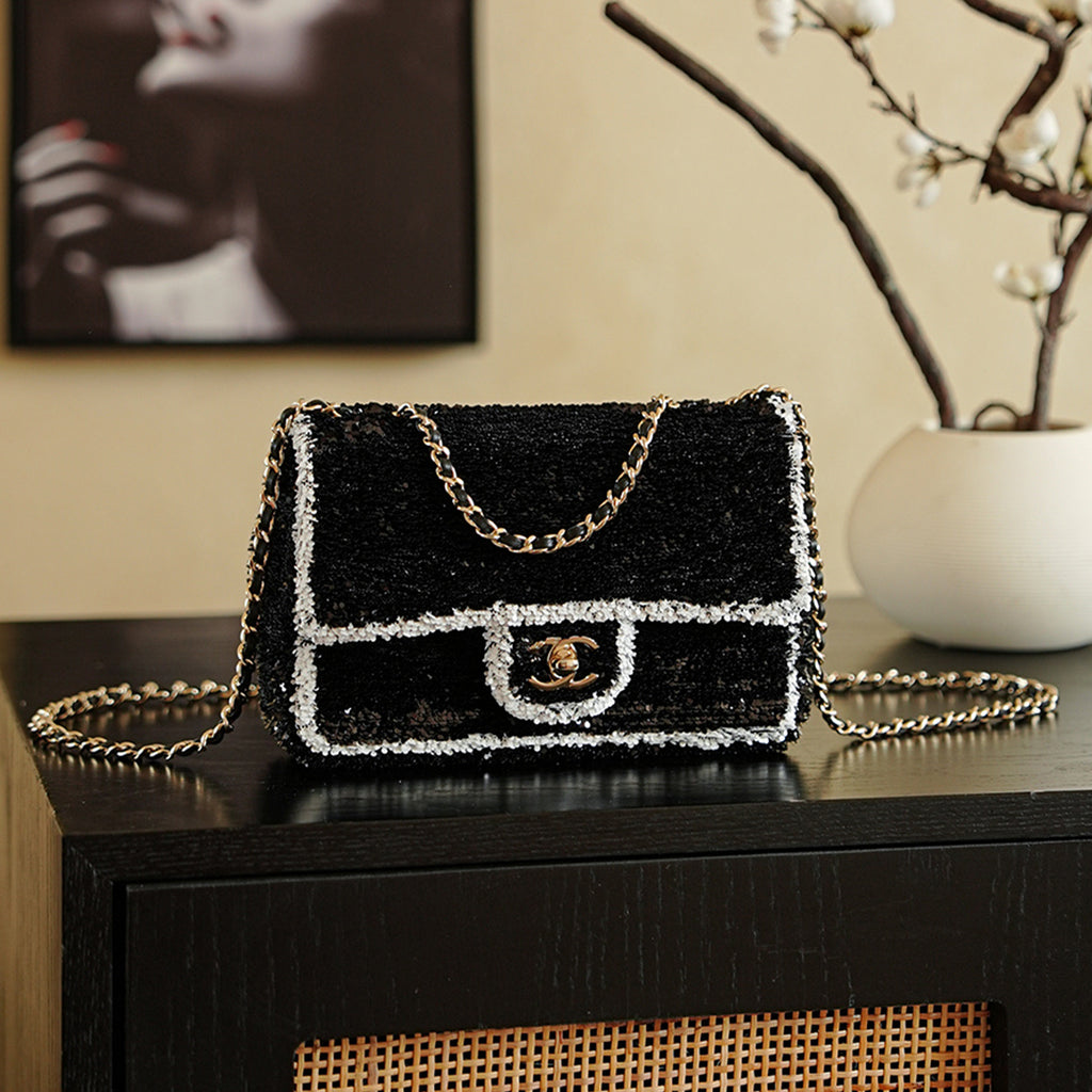 Chanel Autumn/winter Clutch Bag With Sequins And Gold Metal Accents Black And White Women's Crossbody Chain Bag Stylish Casual Elegant Bags  #82241A