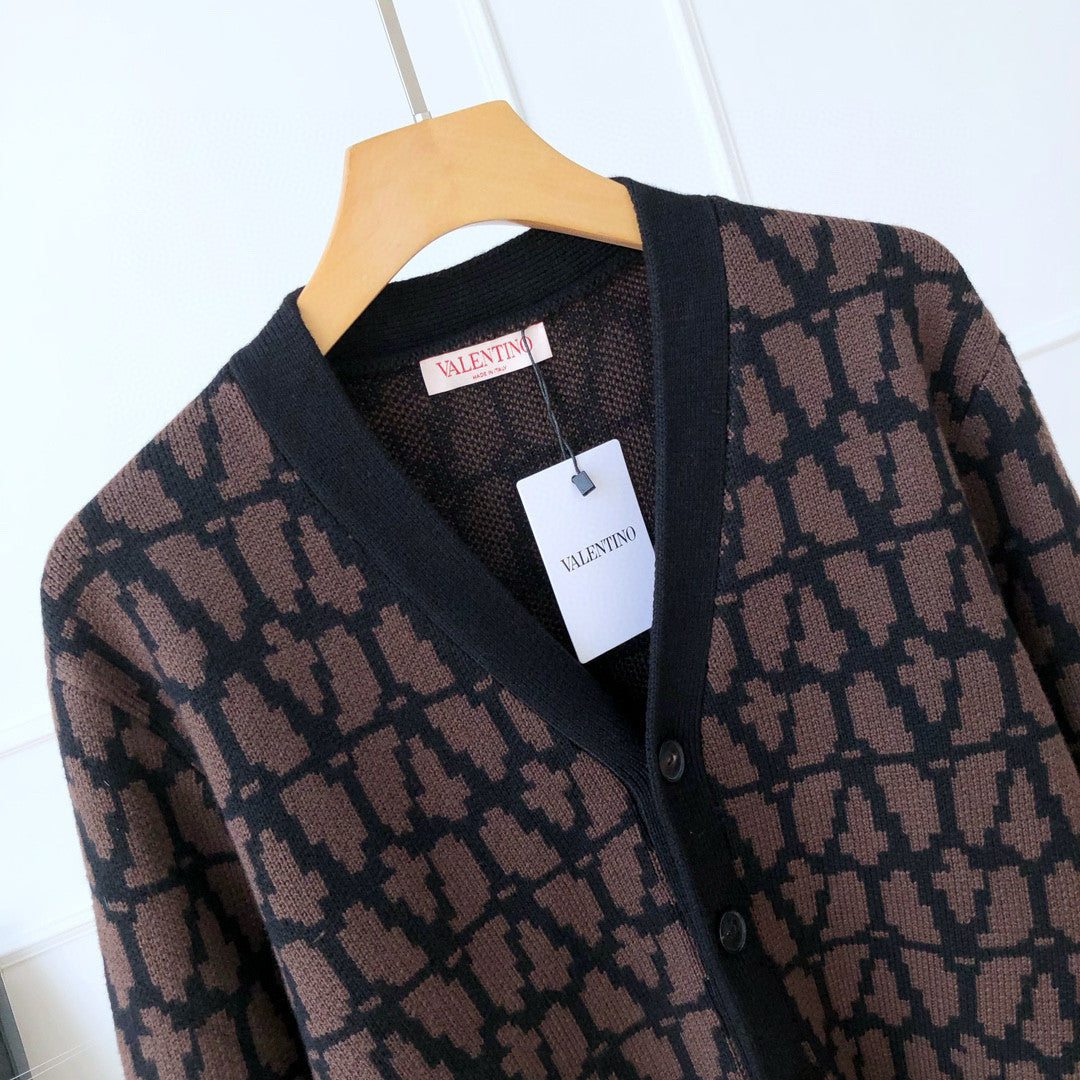 Valentino Men's Spring And Autumn Black V-neck Long Sleeve Single-Breasted Knit Shirt Cardigan #97842