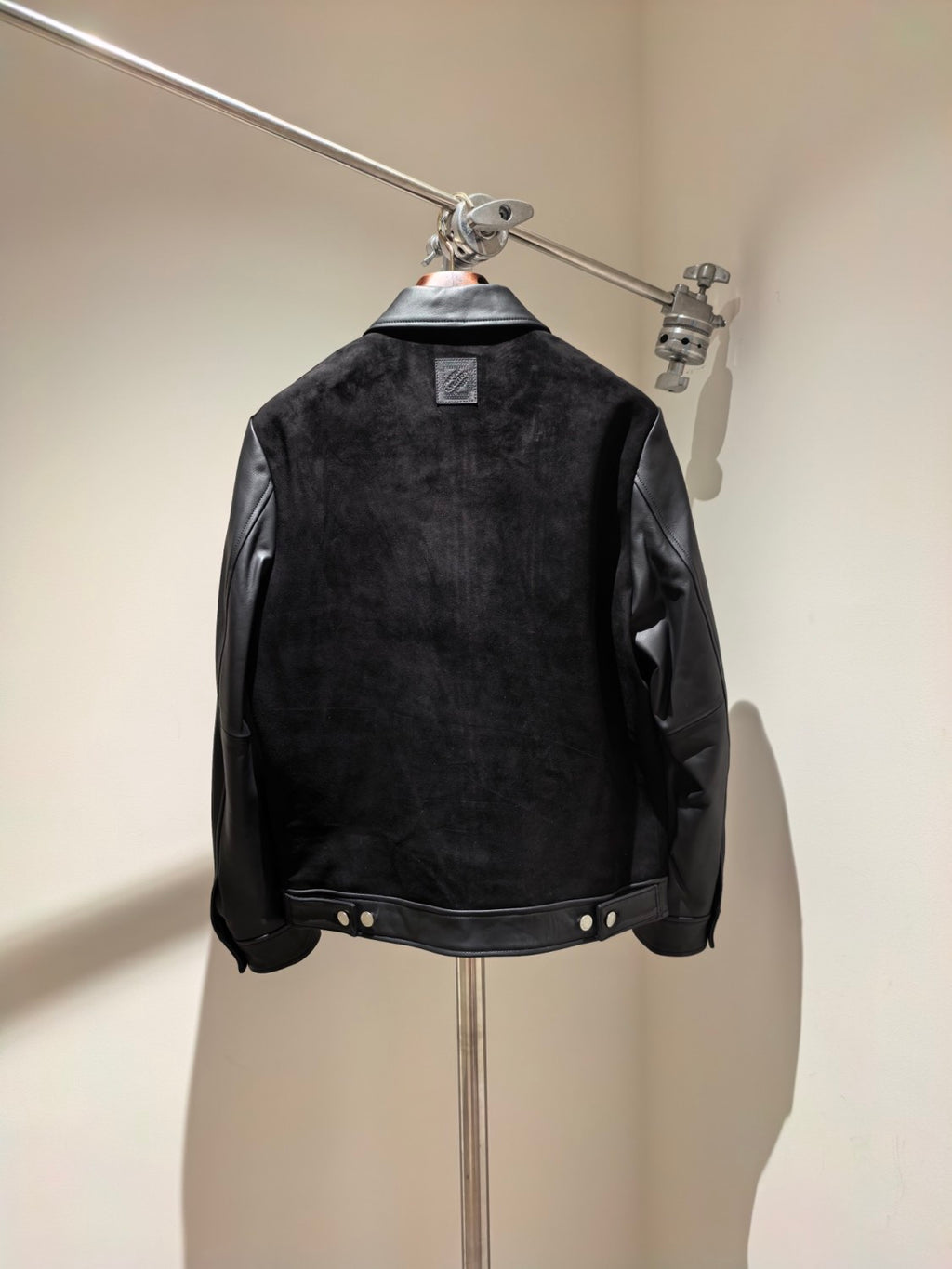 Louis Vuitton Men's Solid Color Autumn/Winter Logo Print Sheepskin Patchwork Long Sleeve Zipper Jacket #77971