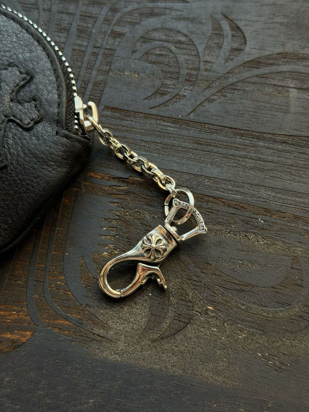 Chrome Hearts Scroll-pattern Lobster Clasp Cross-embossed Wallet Limited Edition High-street Fashion Trendy Accessories Handbags Headphone Case Bags #195953