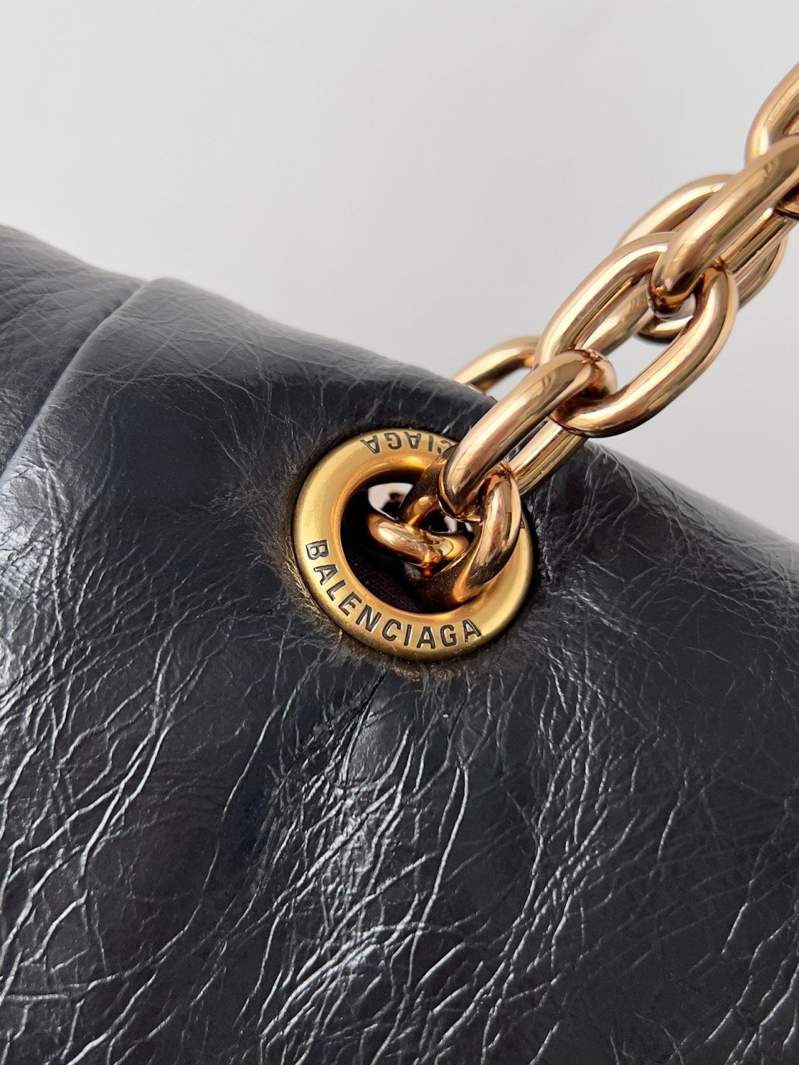Balenciaga Men's And Women's Magnetic Buckle Flap Closure Indentation Calfskin Shoulder Crossbody Bag Bags #73717