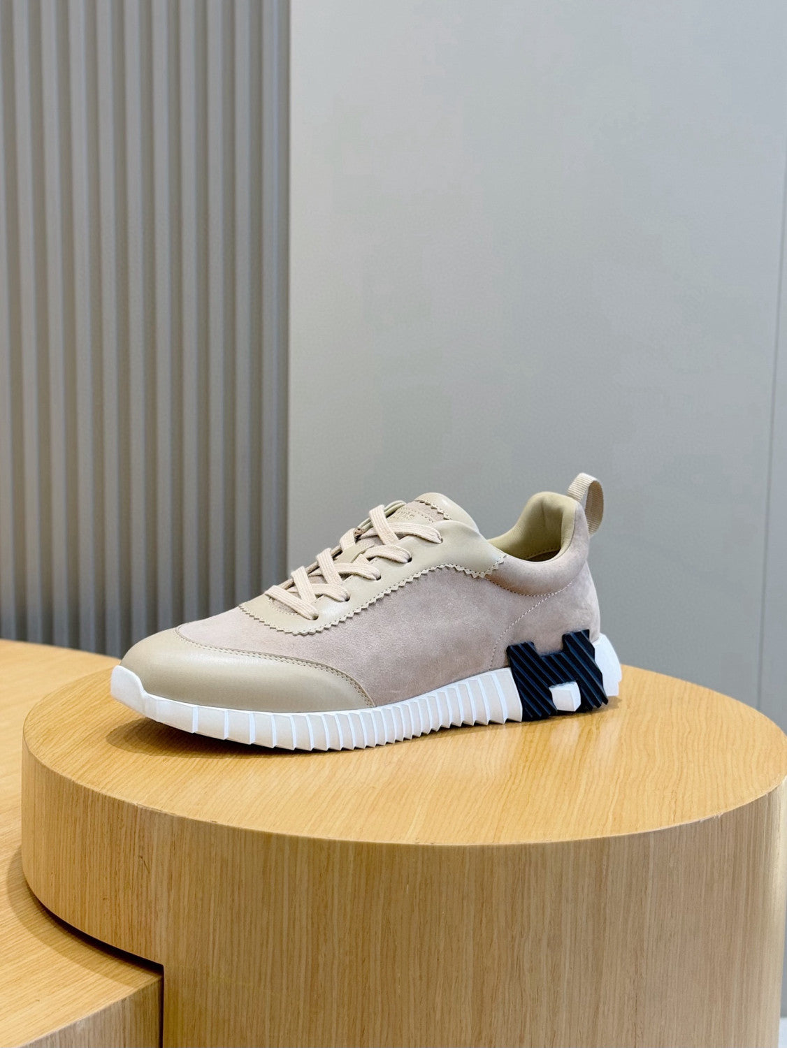 Hermes Men's Spring/Summer Fashion Casual Round Toe Lace Up Contrasting Color Suede Cowhide Low Top Sneakers #78237