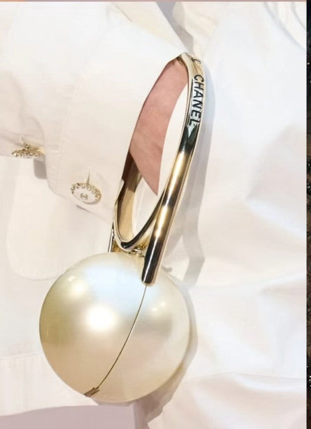 Chanel Women's Fashion Solid Color Pearl Spherical Handbag Metal Circle Handle Evening Bag Bags Ngvp #1538