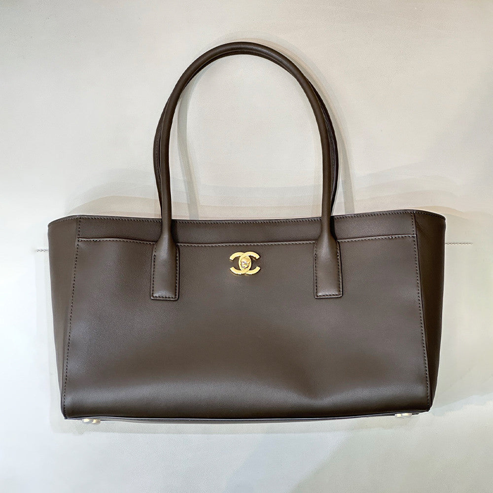 Chanel 2026 Spring/Summer Small Shopping Bag Red Leather Clutch Stylish Elegant Spacious Tote Bag Bags #196870