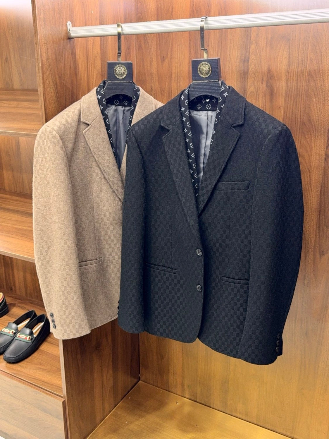 Louis Vuitton Men's Spring/Fall Fashion Classic V Neck Knit Plaid Fabric Single Breasted Suit Jacket #78575