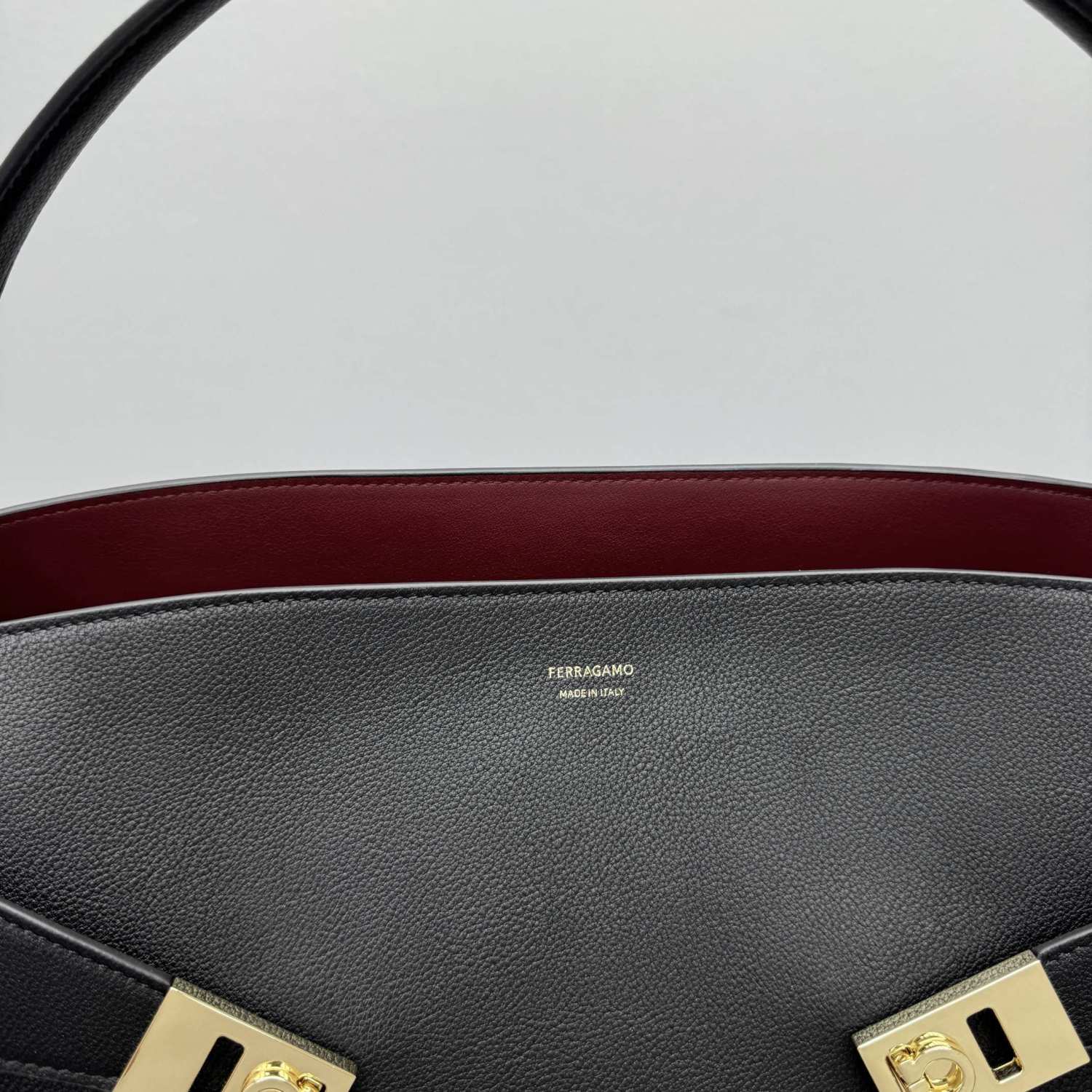 Ferragamo Hug Soft Women's Fashion Classic Leather Two Tone Shoulder Bag Tote Handbag Bag Bags #79436