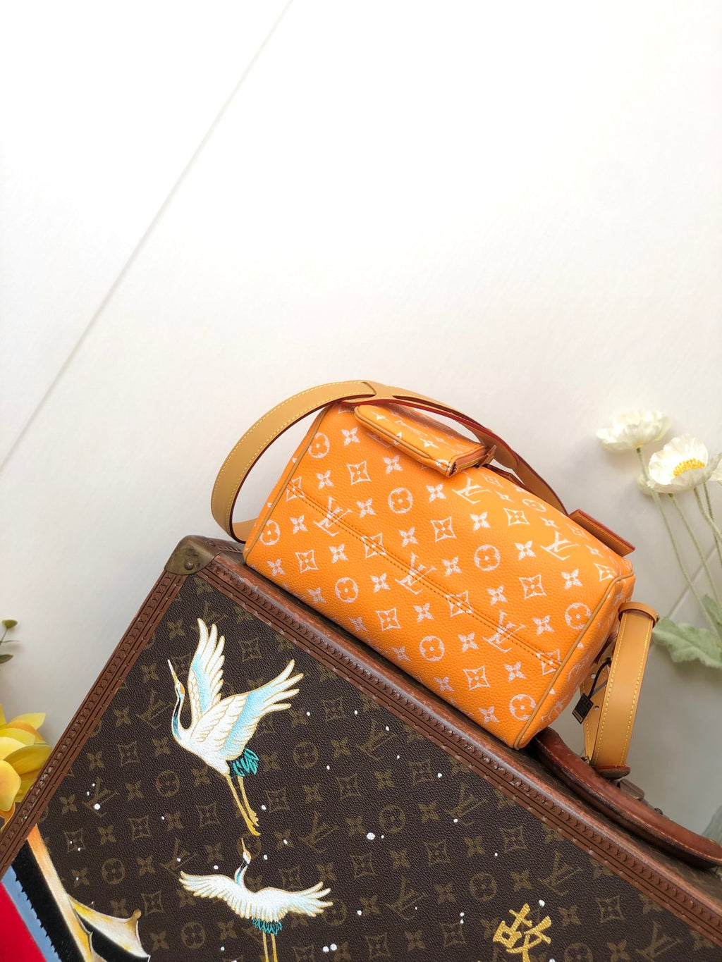Louis Vuitton Women's Fashion Classic Cream Orange Logo Zipper Closure Leather Shoulder Bag Handbags In Small Medium And Large Sizes Crossbody Bag Bags #78653
