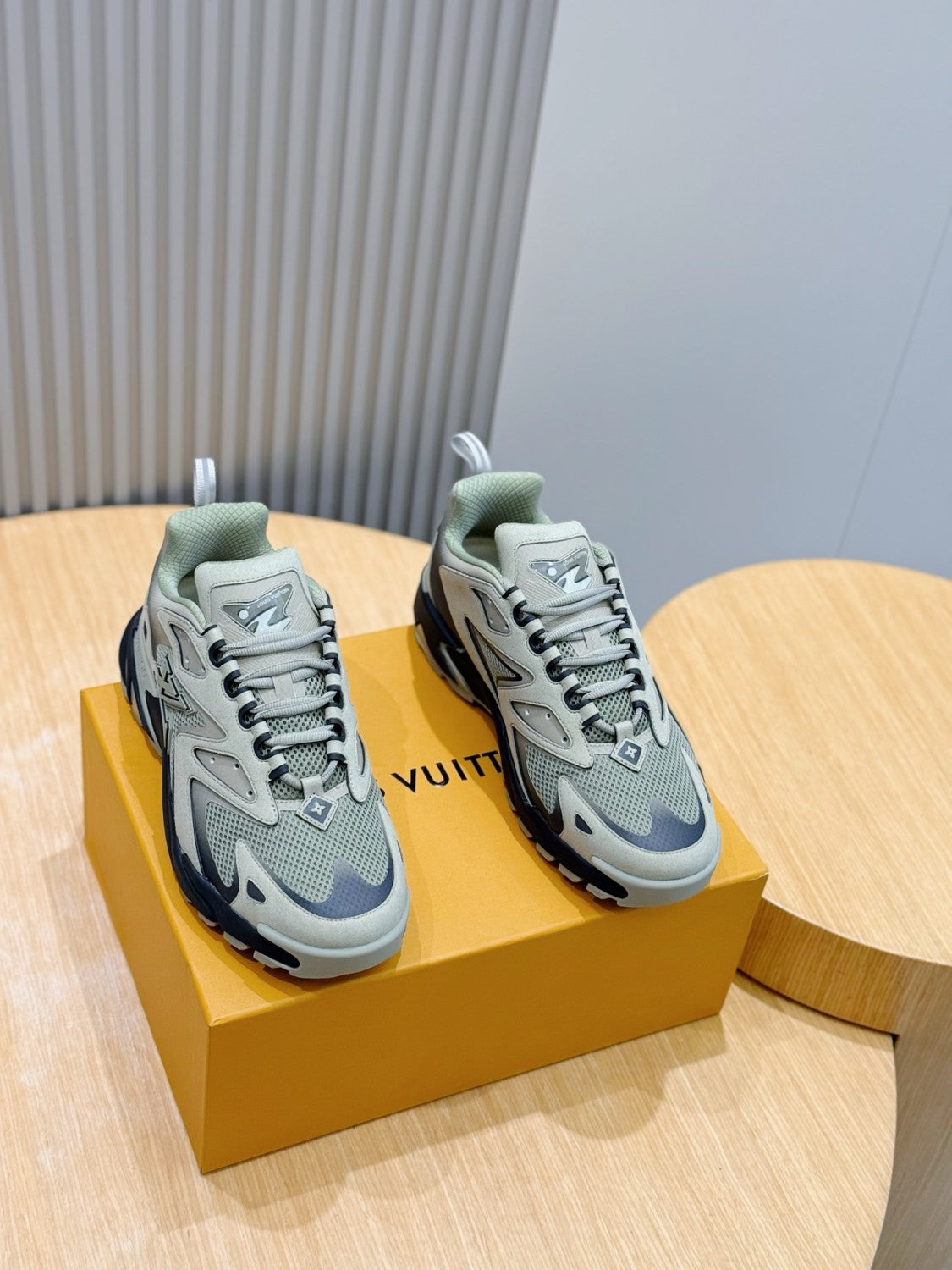 LOUIS VUITTON LV Runner Tatic Sneaker Shoes #376377