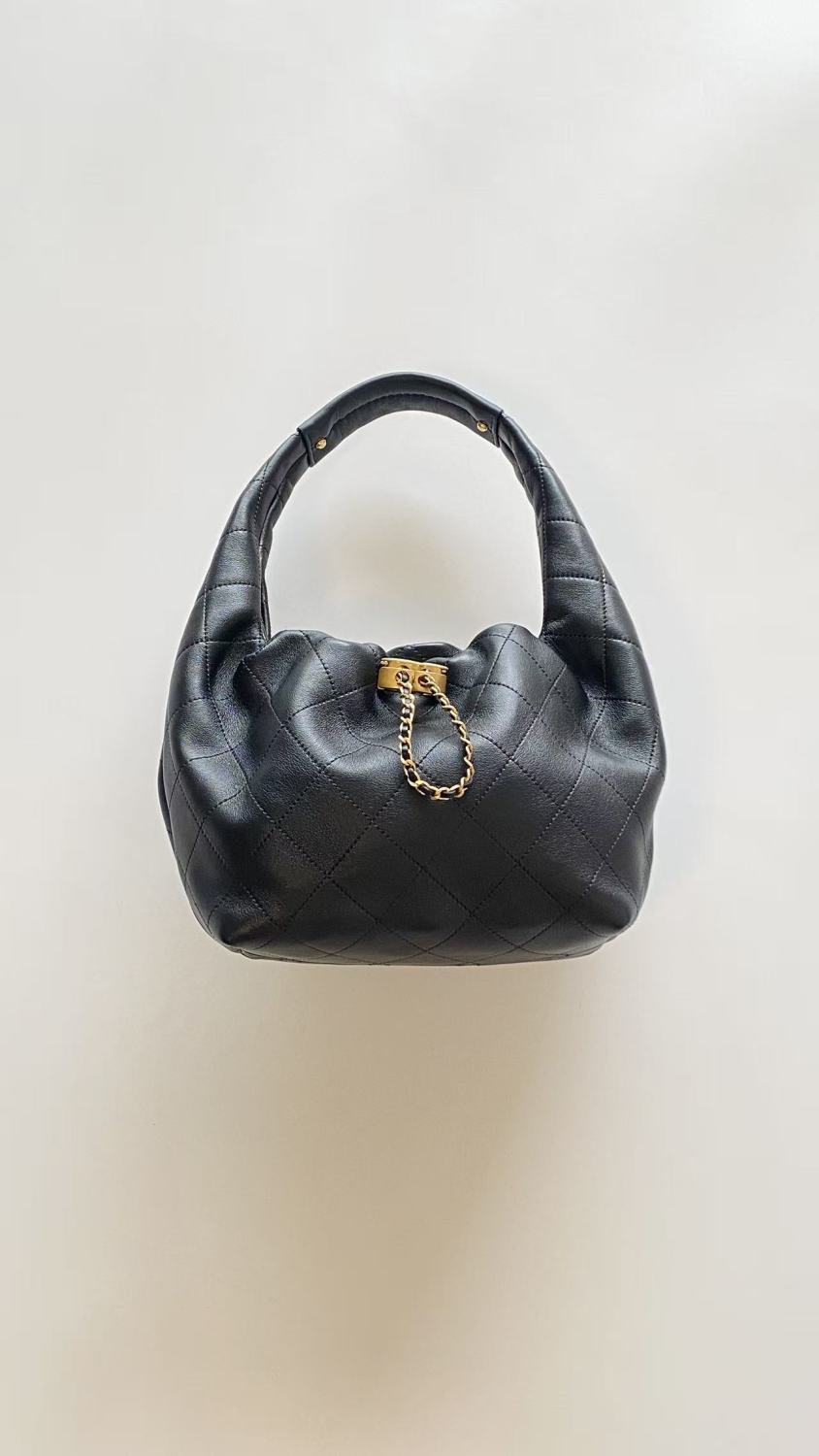 Chanel 26 Women's Large Hippie Bag Calfskin And Gold-tone Metal Bobo Haas Calfskin #332931
