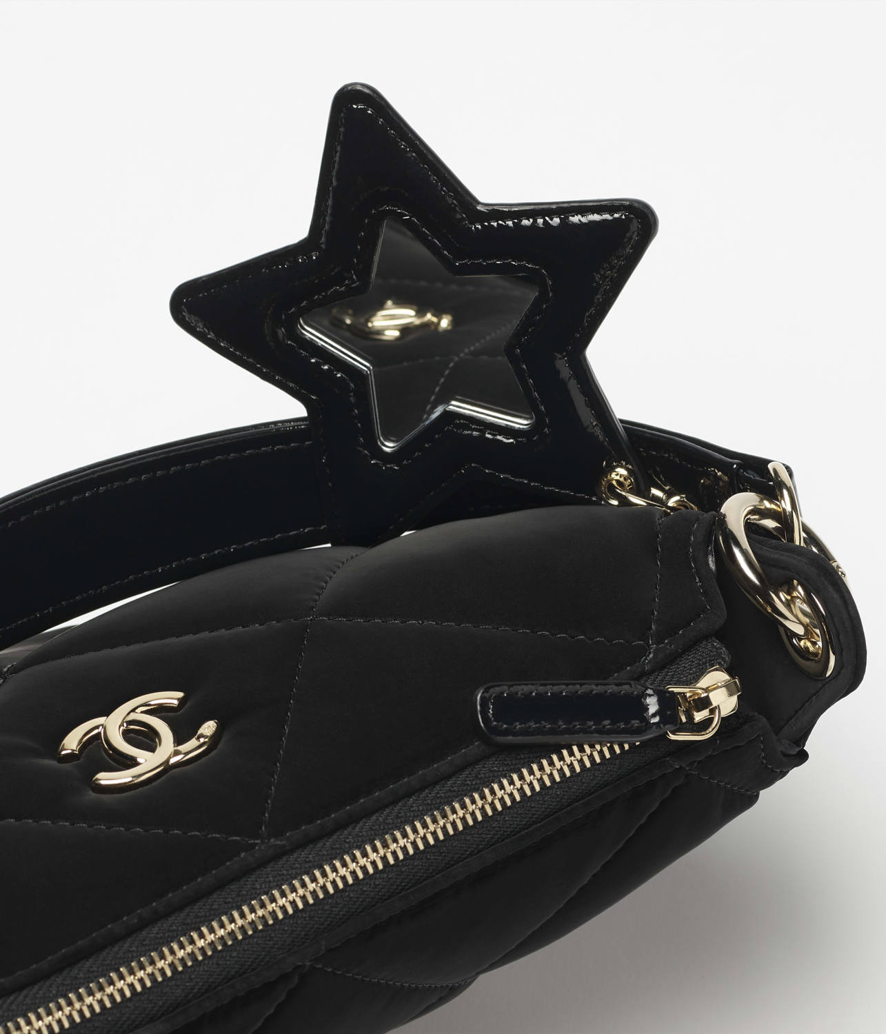 Chanel Chain Handbag Velvet Texture #333647