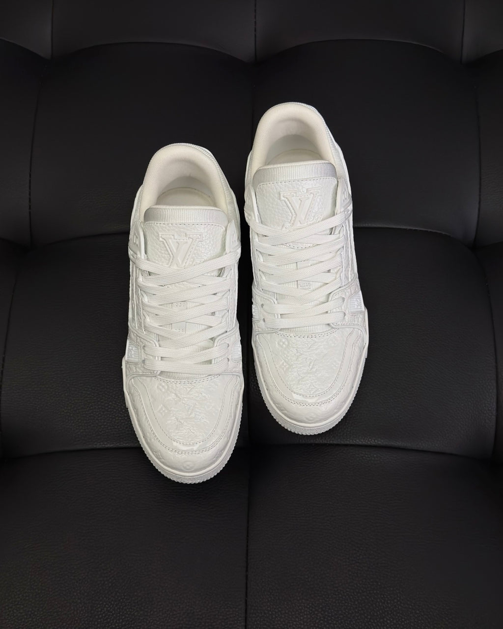 Louis Vuitton LV Trainer Men's And Women's Solid Color Lacquered Cowhide Leather Letter Print Low-top Lace-up Sneakers Shoes #77762