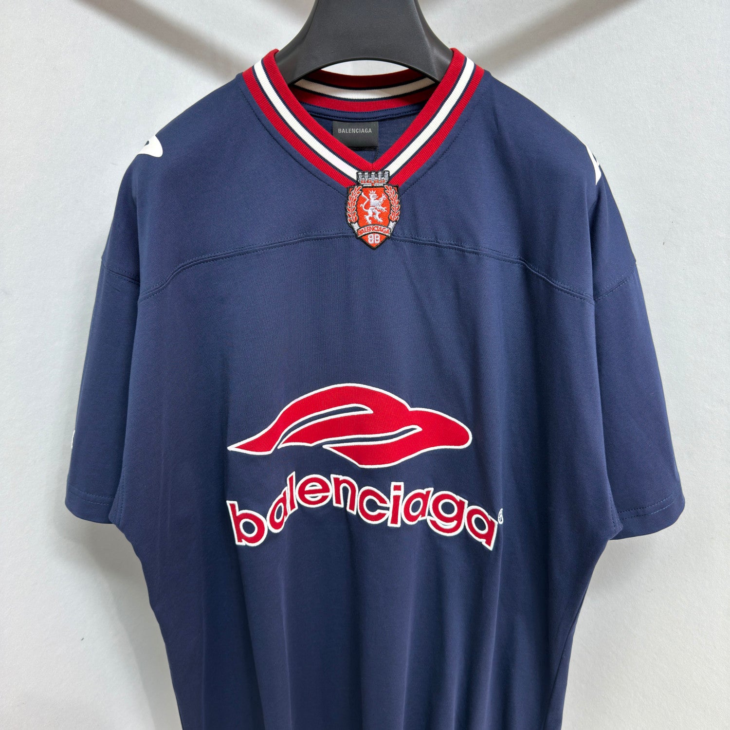 Balenciaga  Men's 3b Football V-neck T-shirt Oversized in Dark Navy red #334655