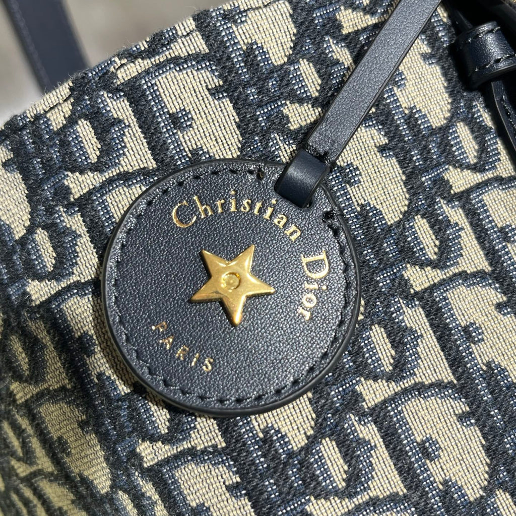 Dior Women's Mini Bags #332585