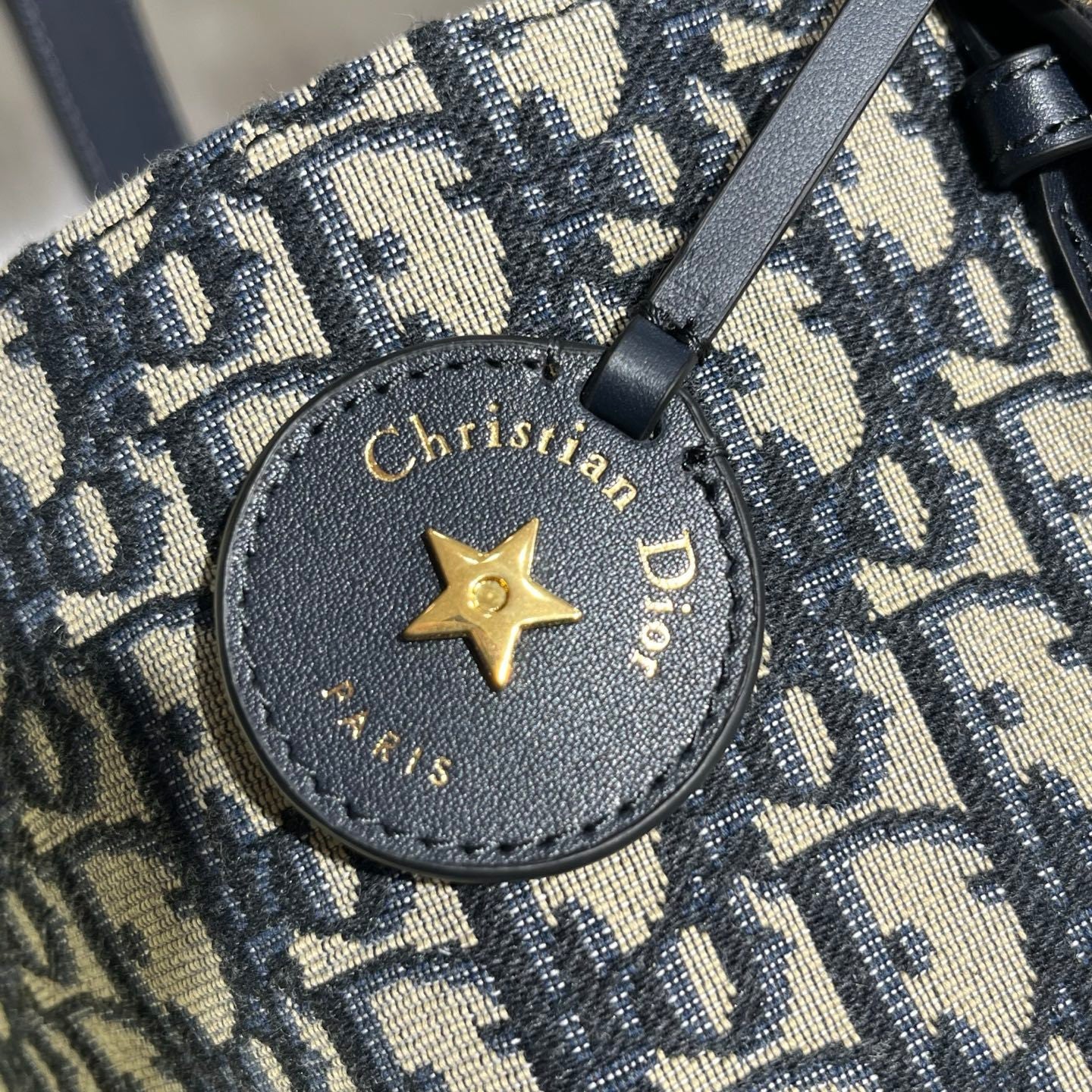 Dior Women's Mini Bags #332585