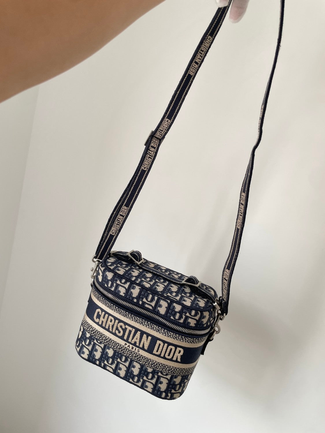 Dior Travel Vanity Makeup Bag Blue Monogram Canvas Embroidered Crossbody Bag A Vintage Elegant Clutch Bags #195915