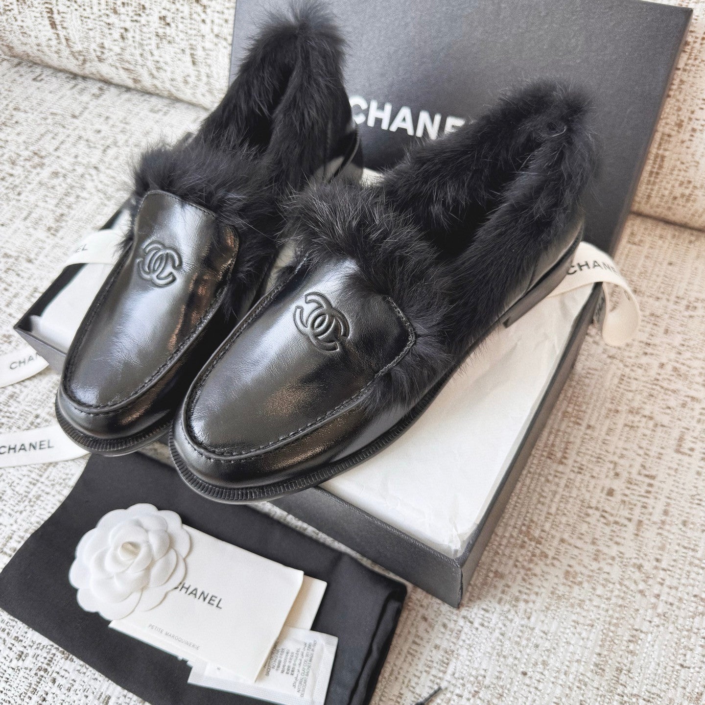 Chanel Women's Flat Loafers Suede Glossy Pleated Lambskin And Double-Sided Shearling Lambskin #333067