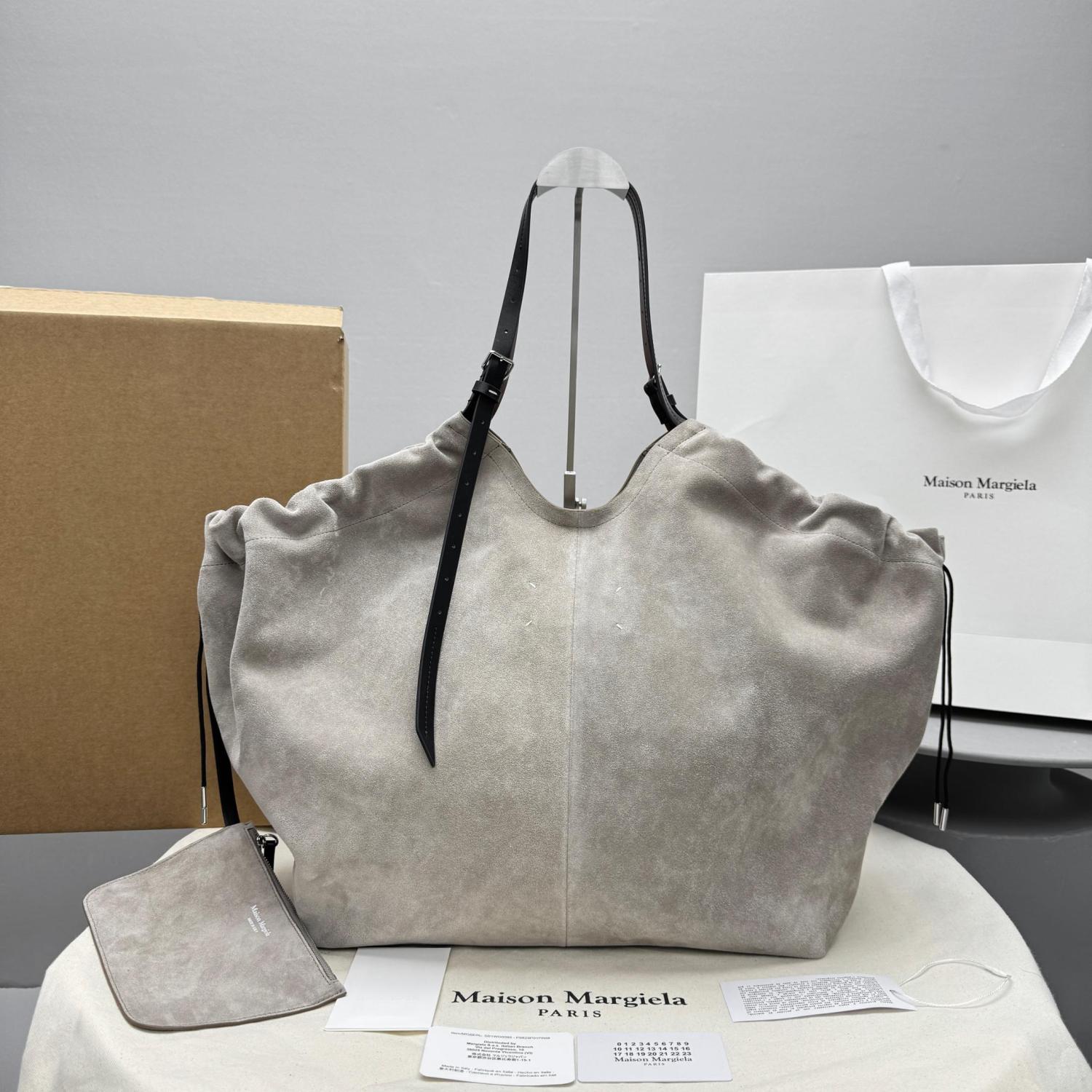 Maison Margiela Drawstring Shopping Bag Large-Capacity Slant-Cross Green Bag Fashionable. Trendy Casual Retro Bag #82584A