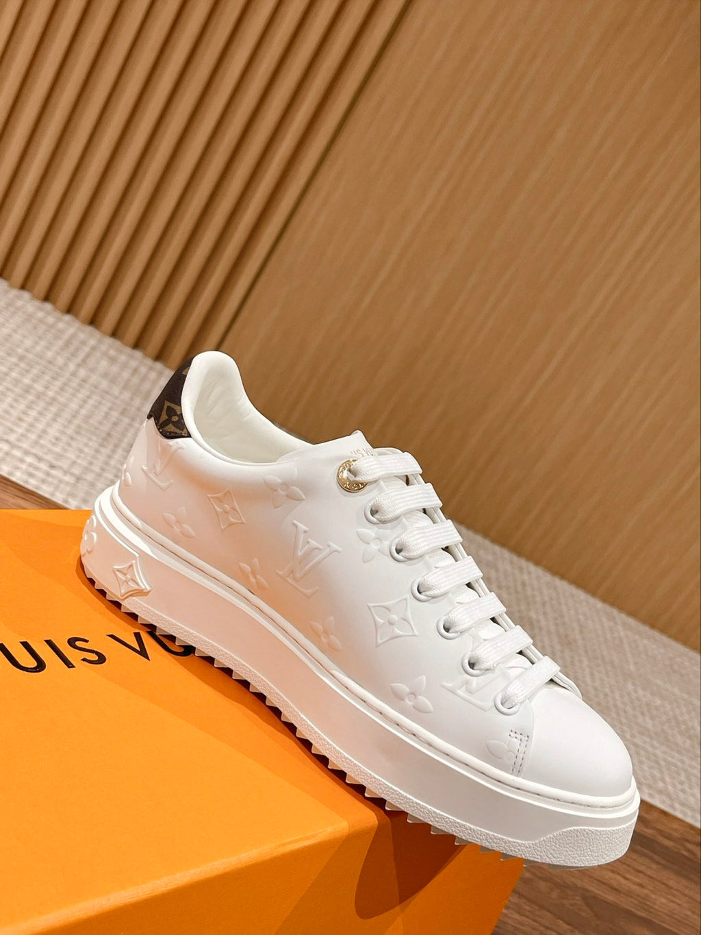 Louis Vuitton Time Out Women's Solid Color Letter Print Leather Low-Top Lace-Up Casual Shoes #77748