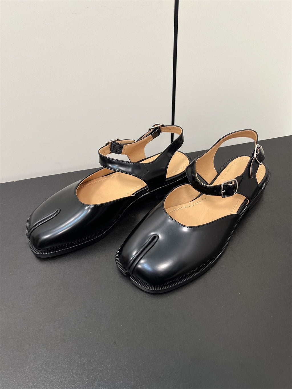 Maison Margiela Tabi Sandals in Black #333695