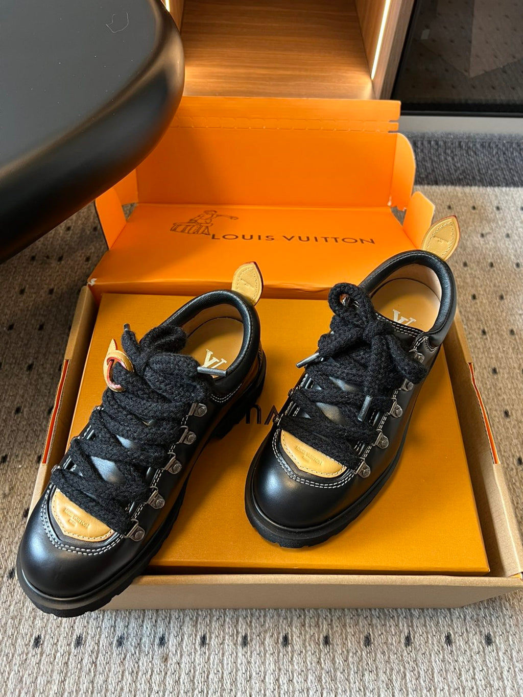 Louis Vuitton LV REMIX  Men's And Women's Spring/summer Fashion Casual Round Toe Lace Up Classic Printed Leather Casual Shoes Hiking Derby Shoes #78382