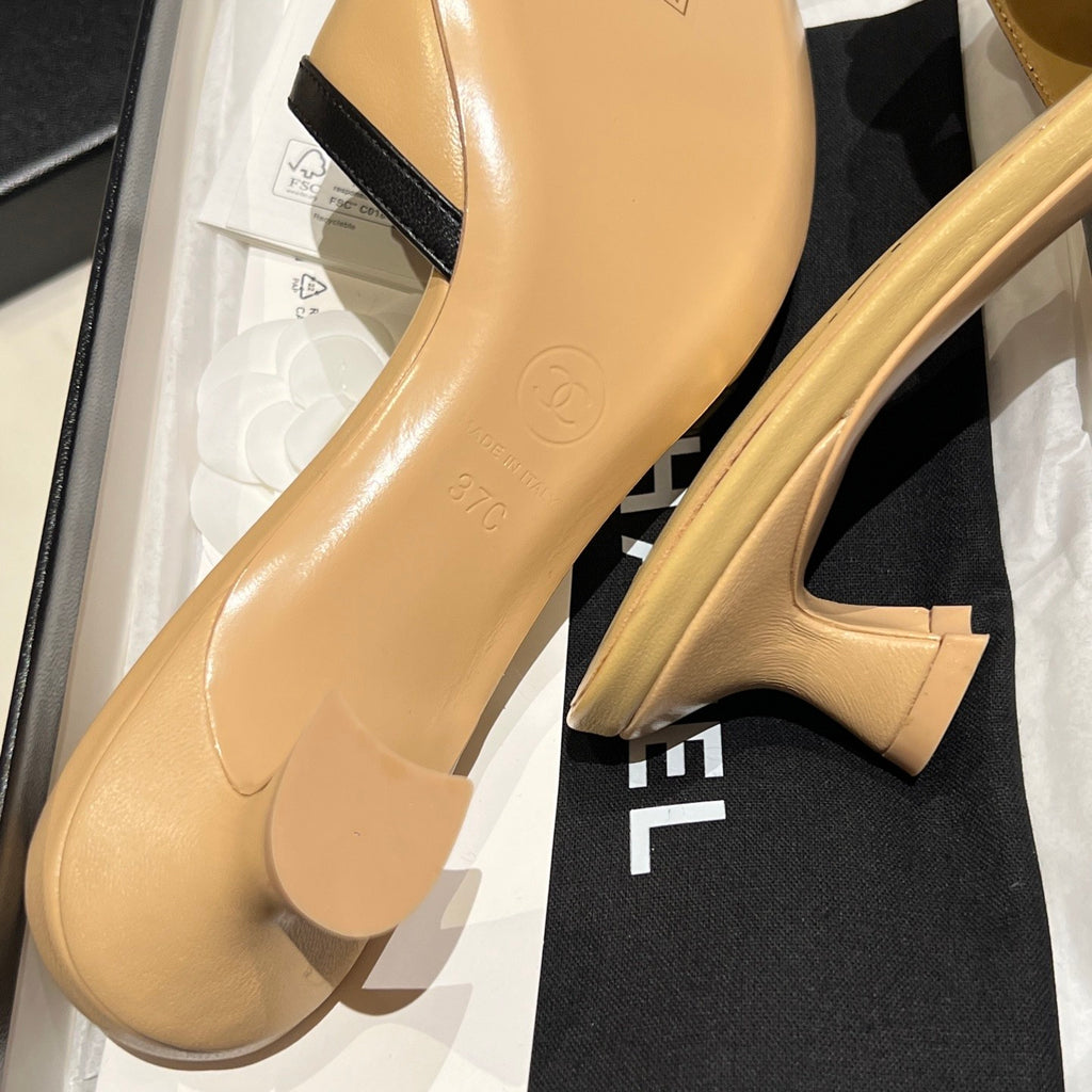 CHANEL Mules Lambskin Beige Black #386260