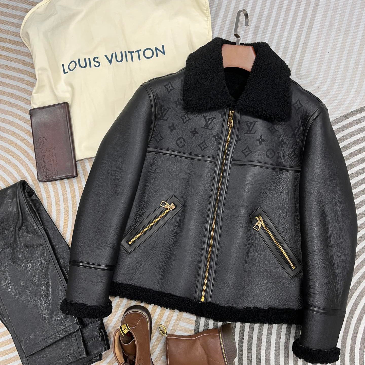 Louis Vuitton Men's Fall/Winter Black Logo Print Embossed Leather Long Sleeve Zipper Jacket #73254